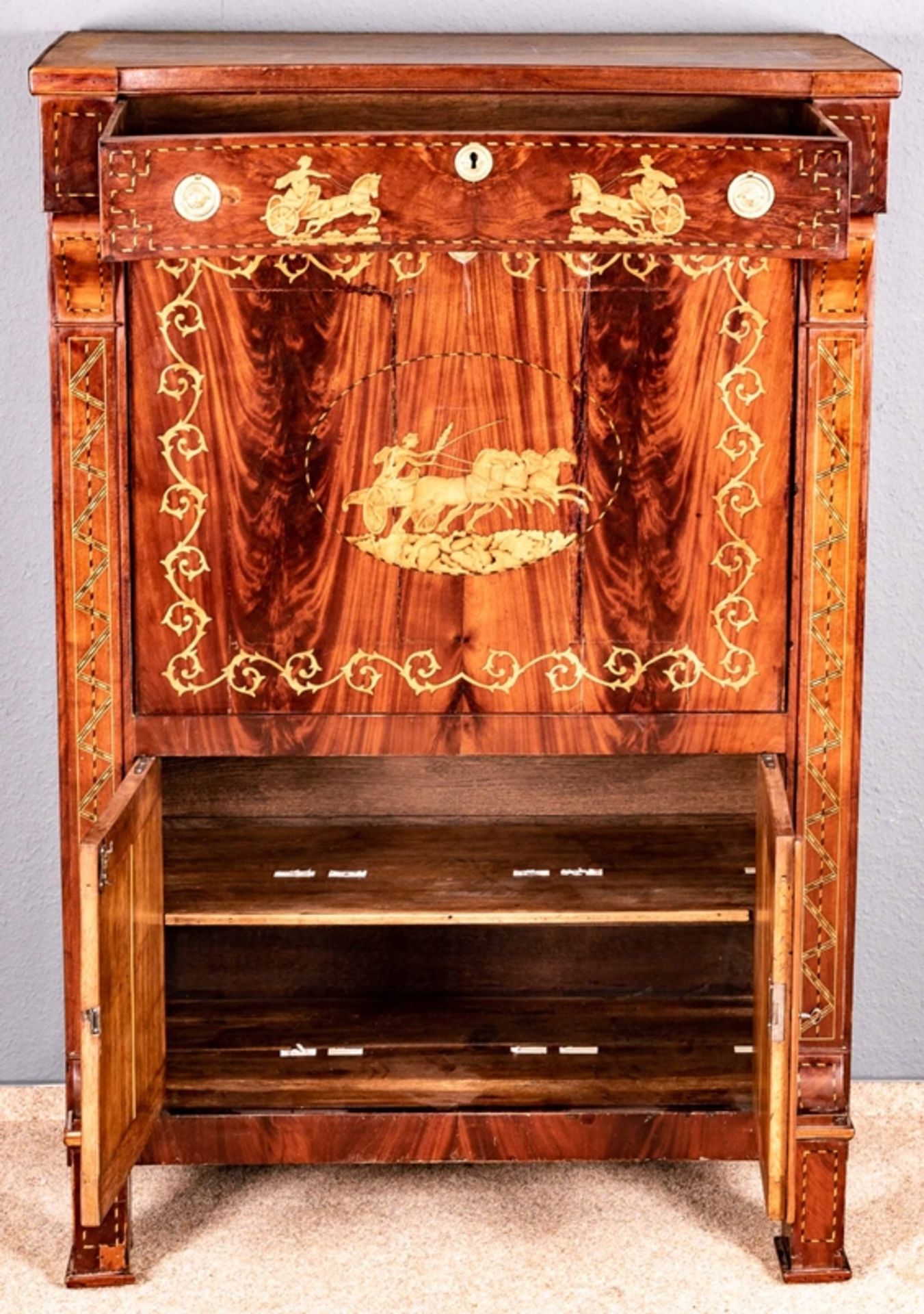 Eleganter Schreibschrank / Sekretär, Niederlande um 1790, massiver Eichenkorpus mit ausgesuchtem Ma - Bild 16 aus 18