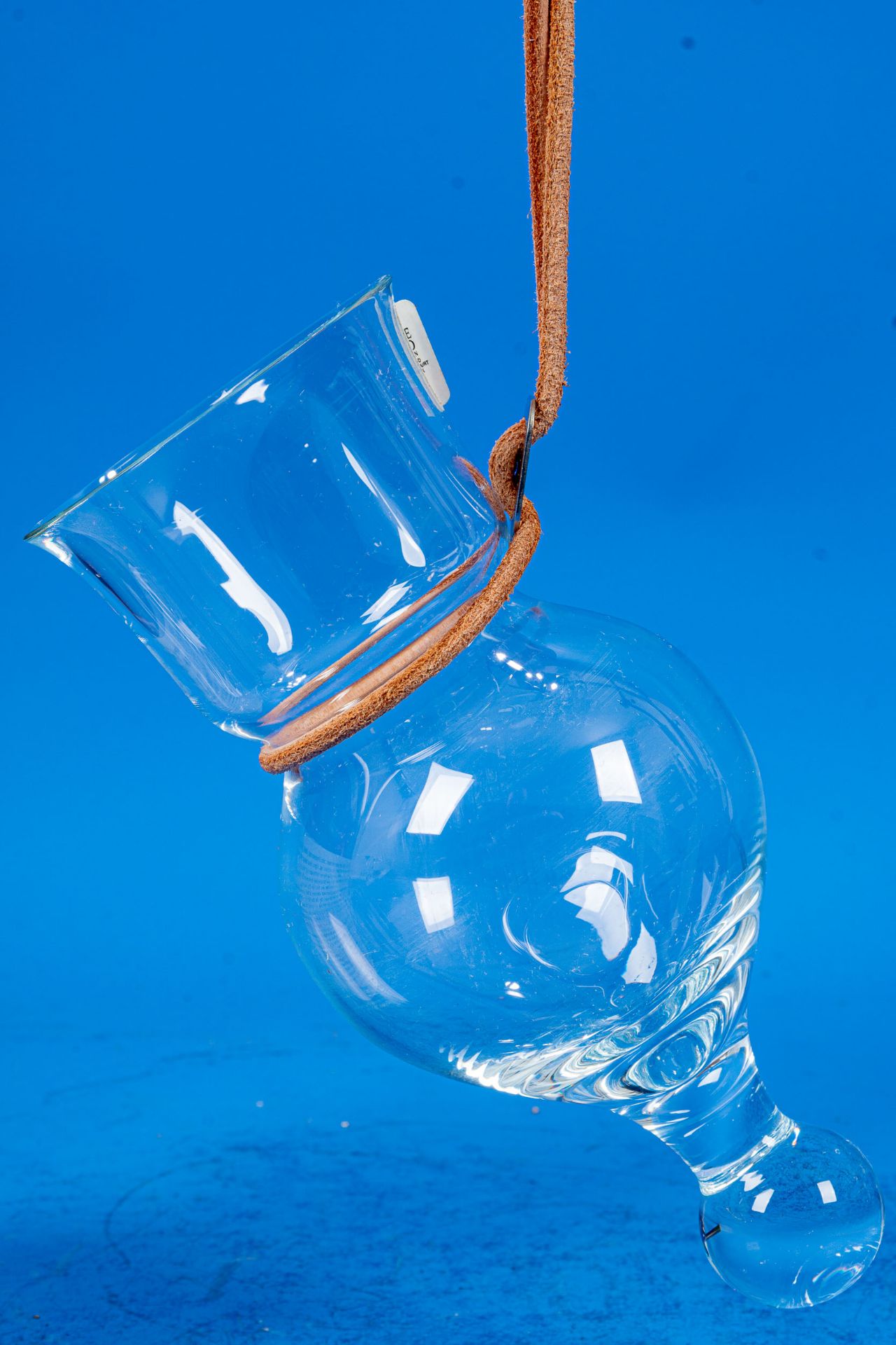 "Neck/Glass", designed by Krister Holmgren; sehr schöner, wohl ungebrauchter Erhalt; farbloses Kris - Image 3 of 6