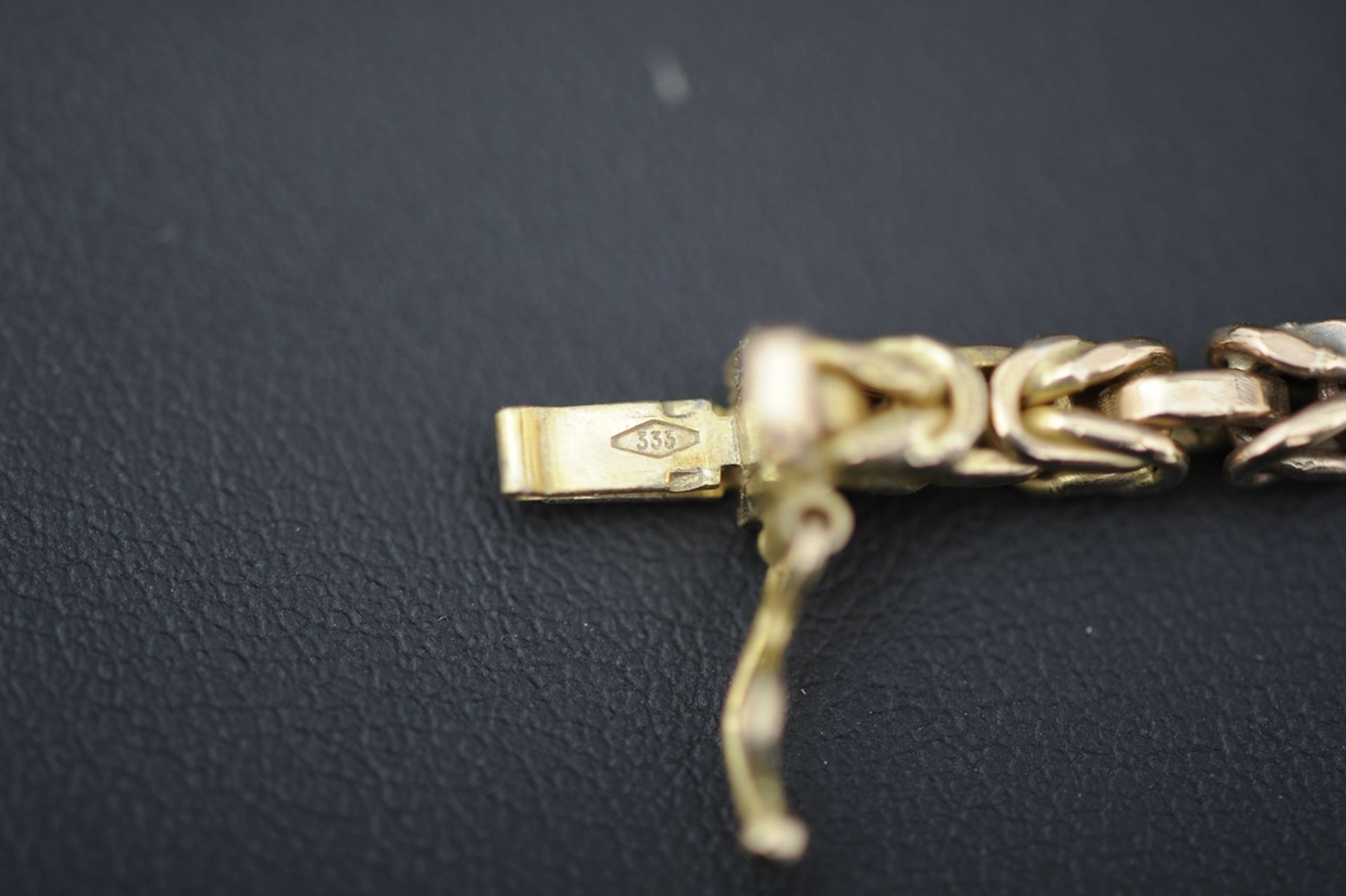 Halskette in 585er Gelbgold, aufwändiger Kettengliederdekor, 1 Stelle leicht aufgebogen, schadhaft. - Image 5 of 9
