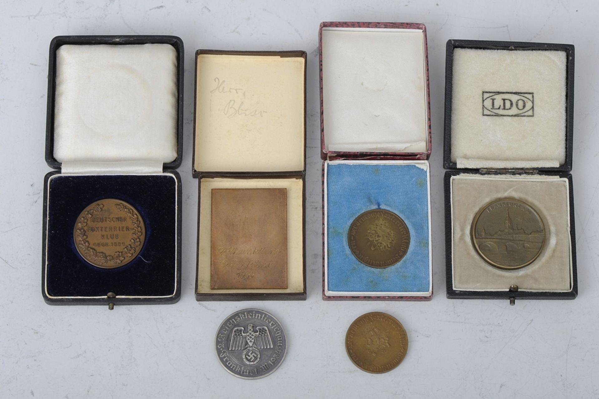 6teilige Sammlung verschiedener Medaillen eines Hundezüchters, u.a. "2. Reichstierschau 1934", bzw. - Bild 2 aus 2