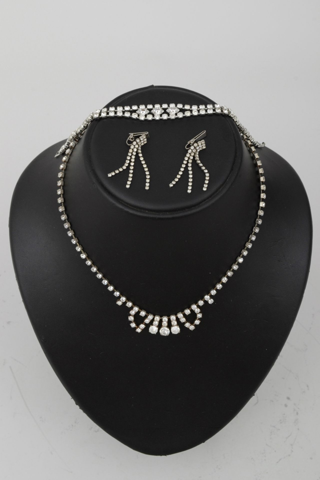 4teiliges Strass-Schmuck-Set, bestehend aus Collier (Länge ca. 41 cm), Armband (Länge ca. 18 cm) so