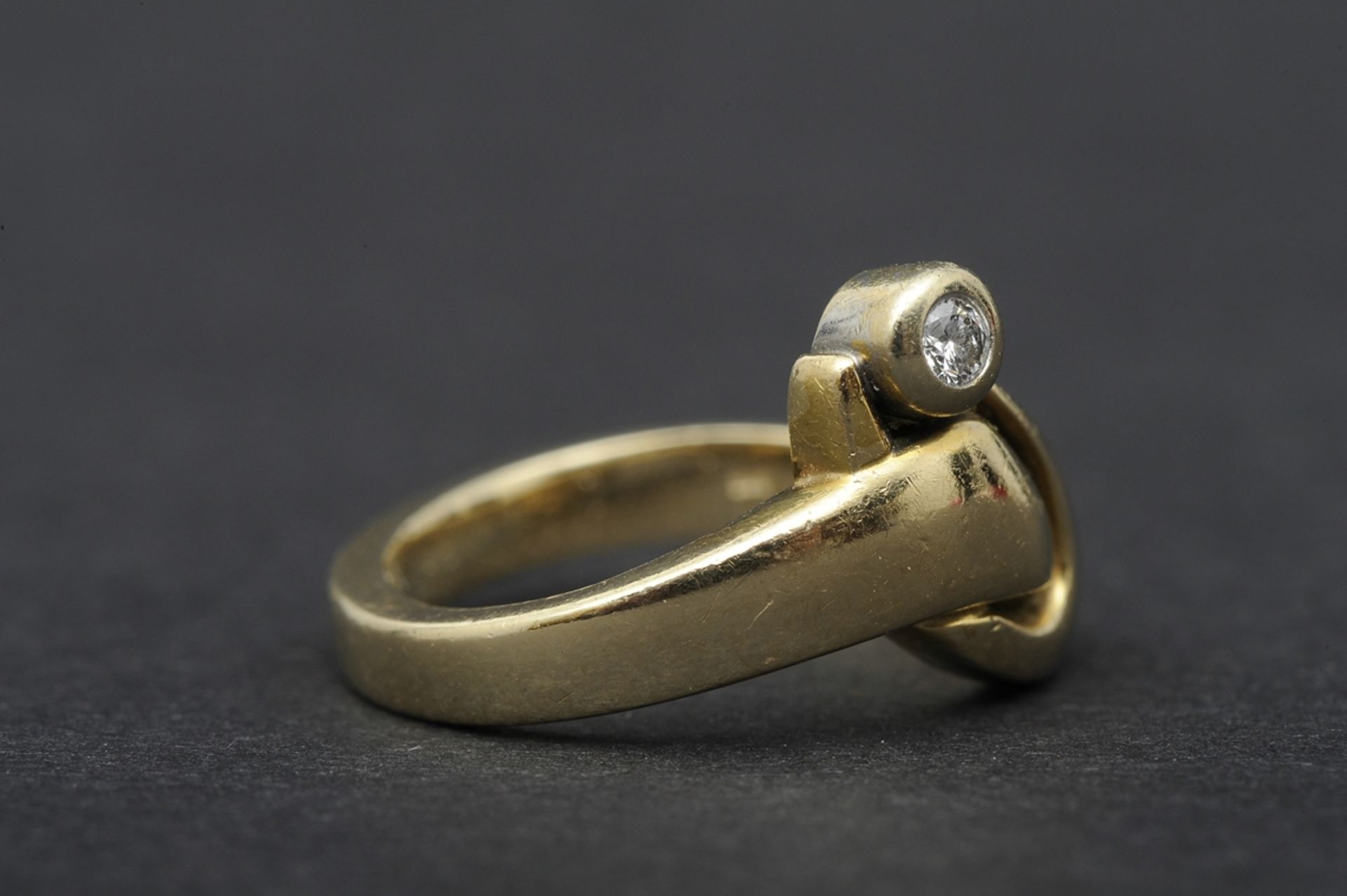 Zeitlos eleganter 585er Gelbgold-Damenring, ca. 6 gr. schwerer Ring mit Brillant von 0,05 ct., in - Image 3 of 7