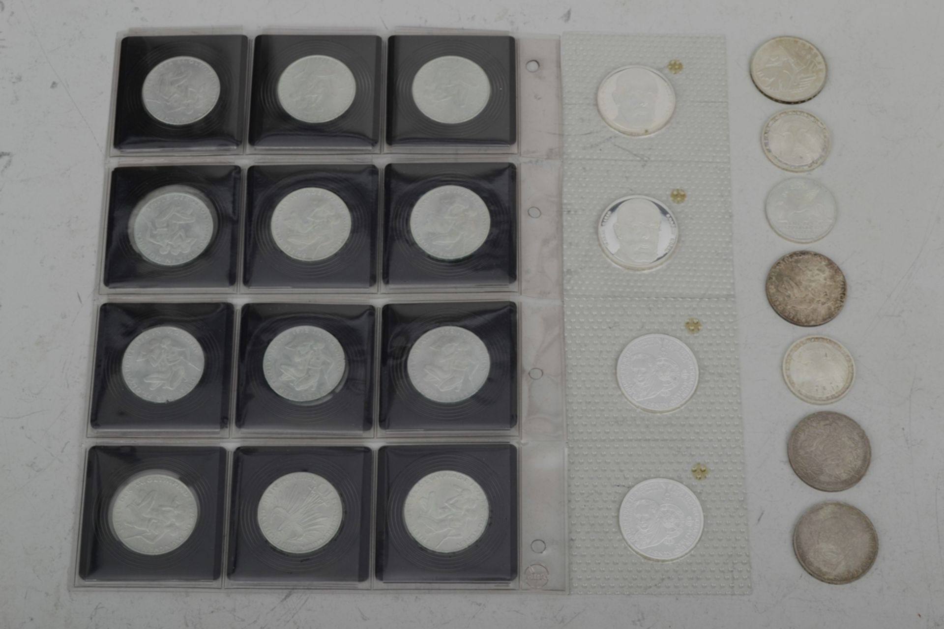 110tlg. Sammlung von 41 x 5 DM und 69 x 10 DM Münzen, teilweise Silber, zusammen ca. 895,- DM. Vers - Bild 8 aus 9