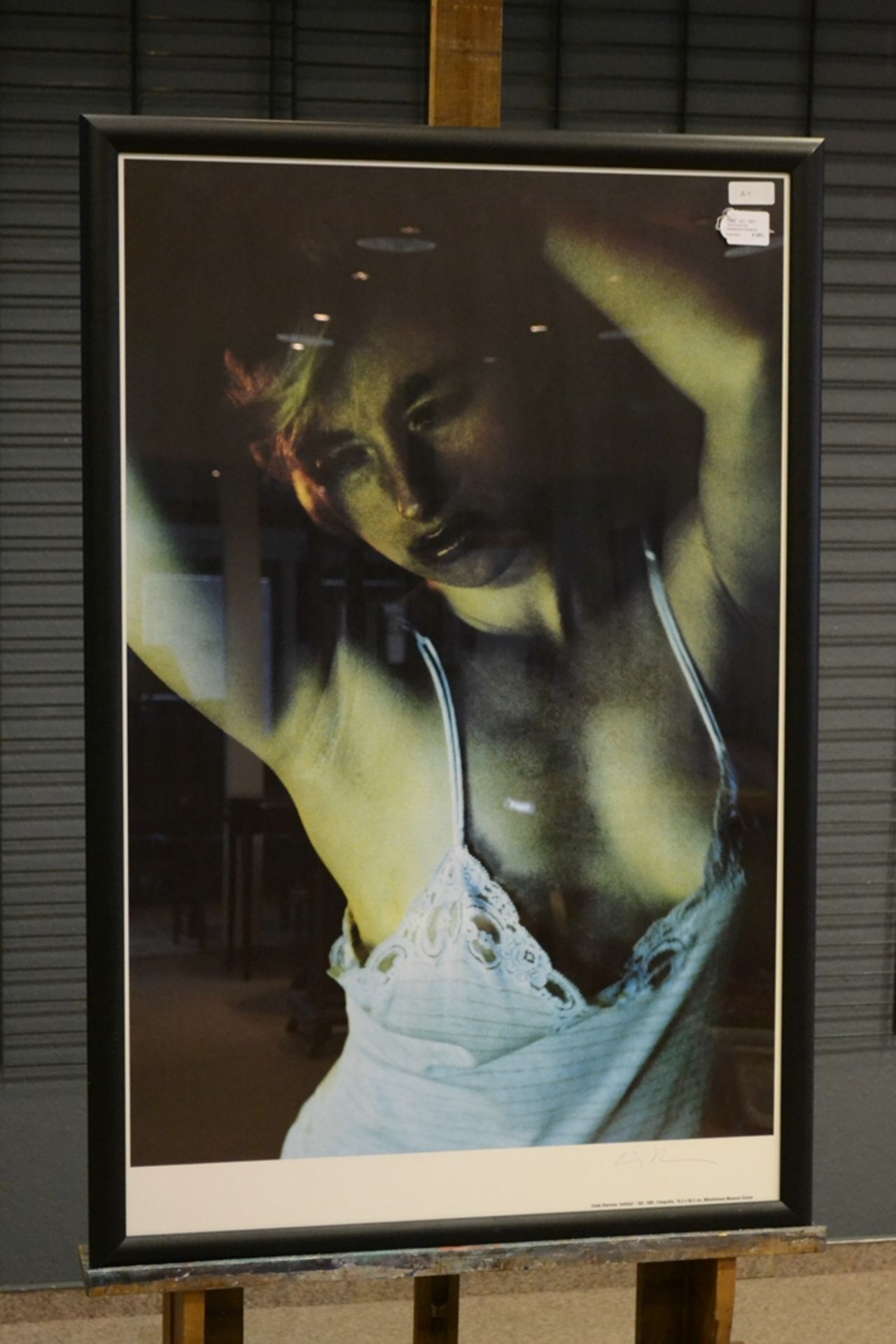 "UNTITLED # 103", handsignierter Plakatdruck einer Photographie, Arbeit der CINDY SHERMAN von 1982,