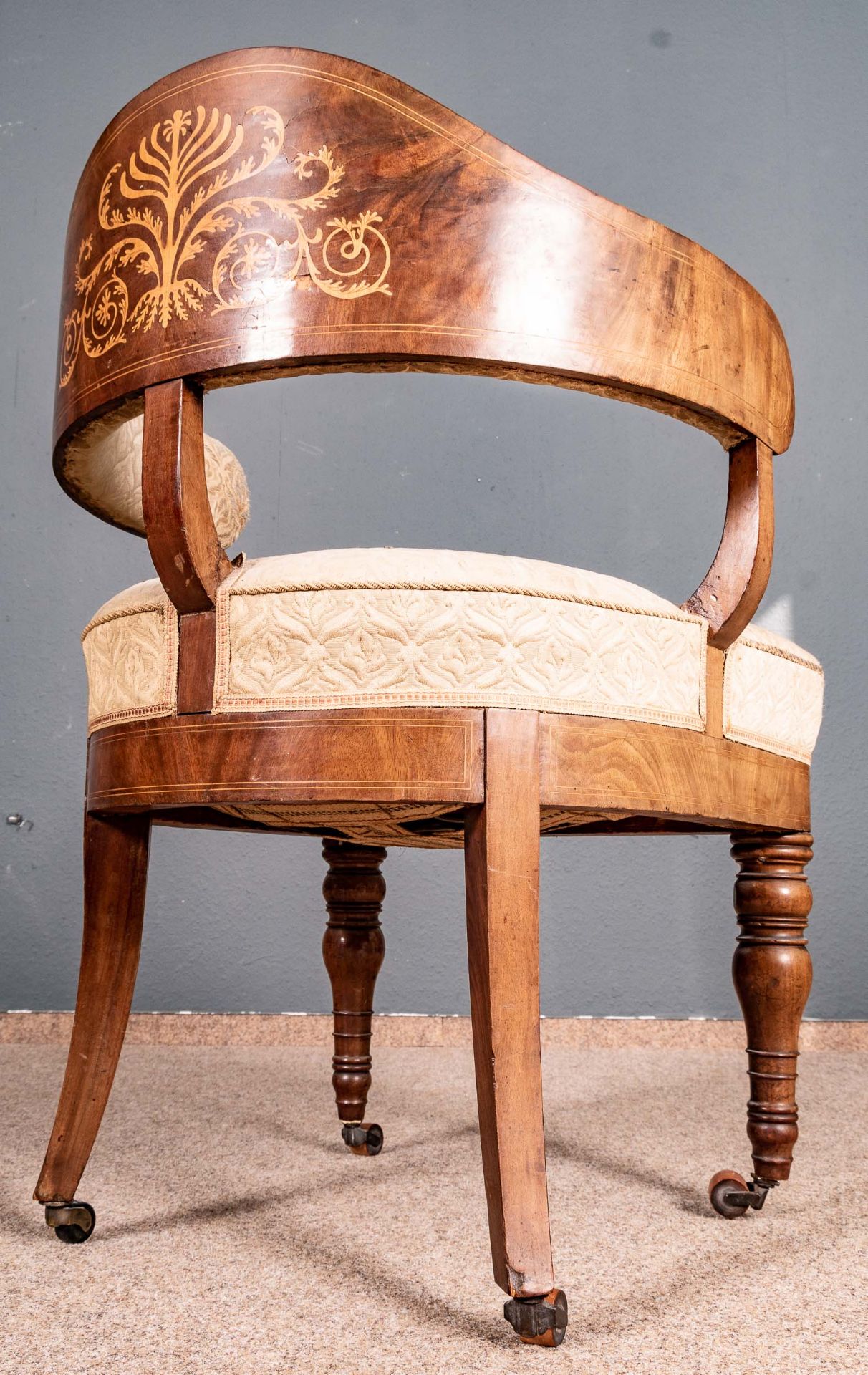 Außergewöhnlicher Schreibtischsessel/Armlehnstuhl mit hochdekorativem "Palmetten-Marketerie-Dekor". - Bild 4 aus 13