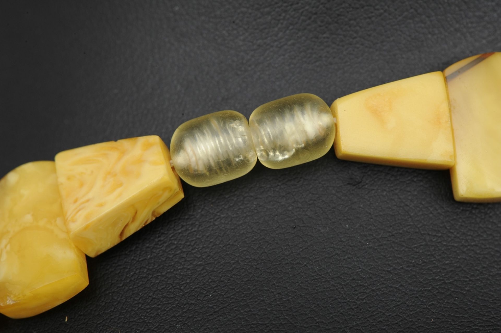 Extravagantes Butter-Scotch-Bernstein-Collier mit Schraubverschluss. Die einzelnen Kettenglieder im - Image 3 of 4