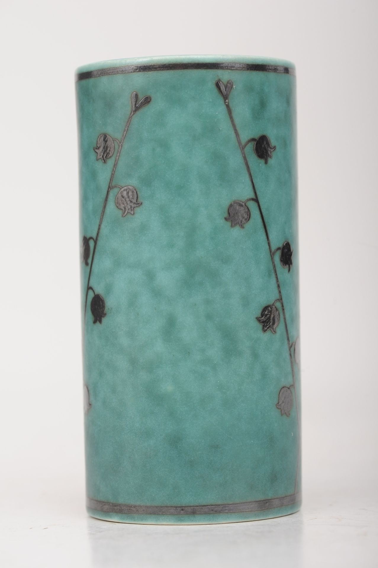 Argenta - Vase, Gustav Berg um 1925, Entwurf Wilhelm Kage. Heller Steinzeugscherben, grün glasiert - Image 3 of 4