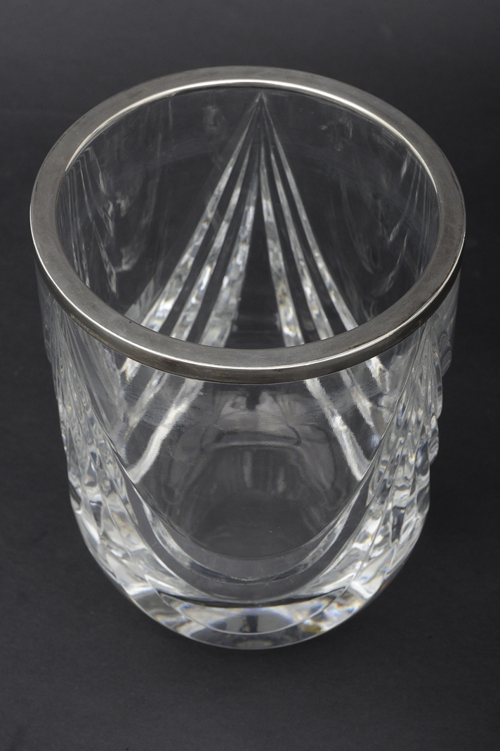 Schwere, farblose, dickwandige Kristallglas-Vase mit 925er Sterlingsilber-Abschlussrand, Höhe ca. 2 - Image 5 of 5