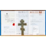 Antikes russisches Votivkreuz/ Pilgerkreuz. Messing, frontseitig teils erhabener, plastischer, reli