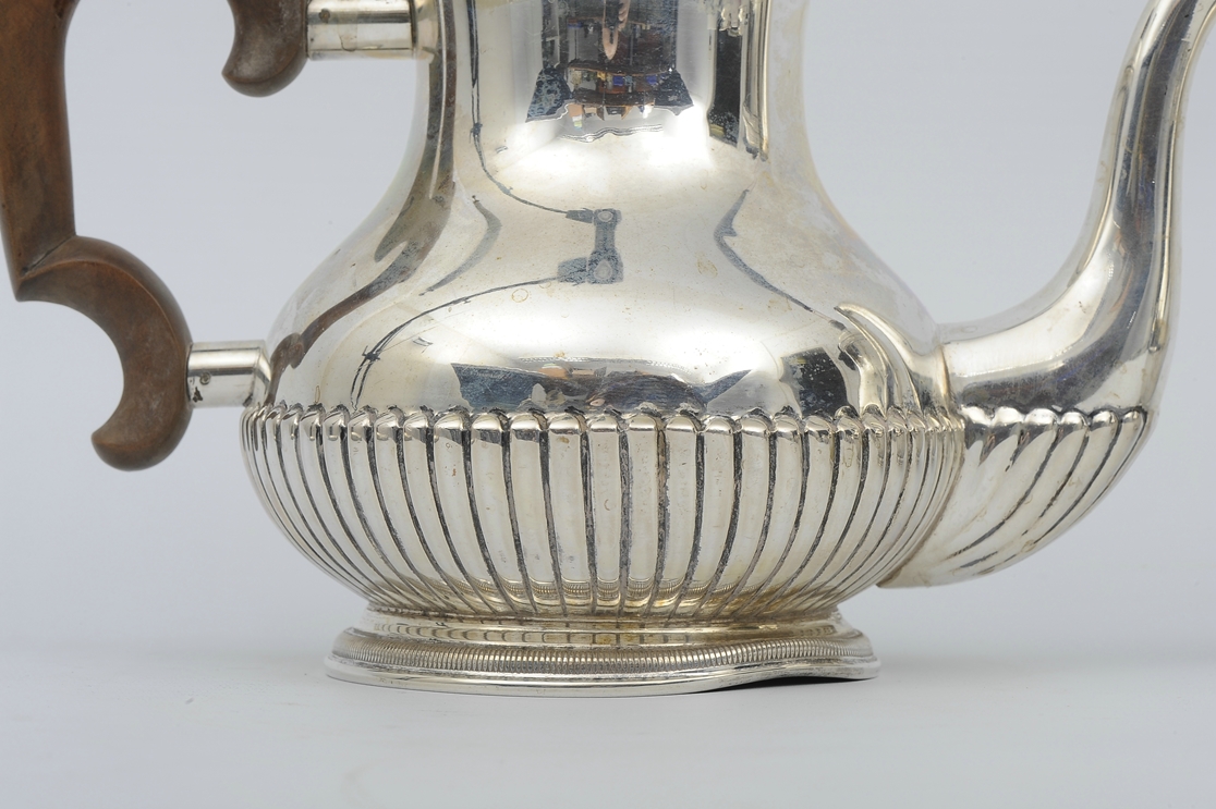 5teiliges Tee- und Kaffeeservice, 800er Silber massiv, bestehend aus Teekanne (Länge ca. 26 cm, ca. - Image 14 of 21