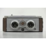 ILOCA" - Stereokamera mit Ilitar 1:3,5/35 Objektiven, No. 2255892 A+B, 1950er Jahre. Ungeprüft. Aus