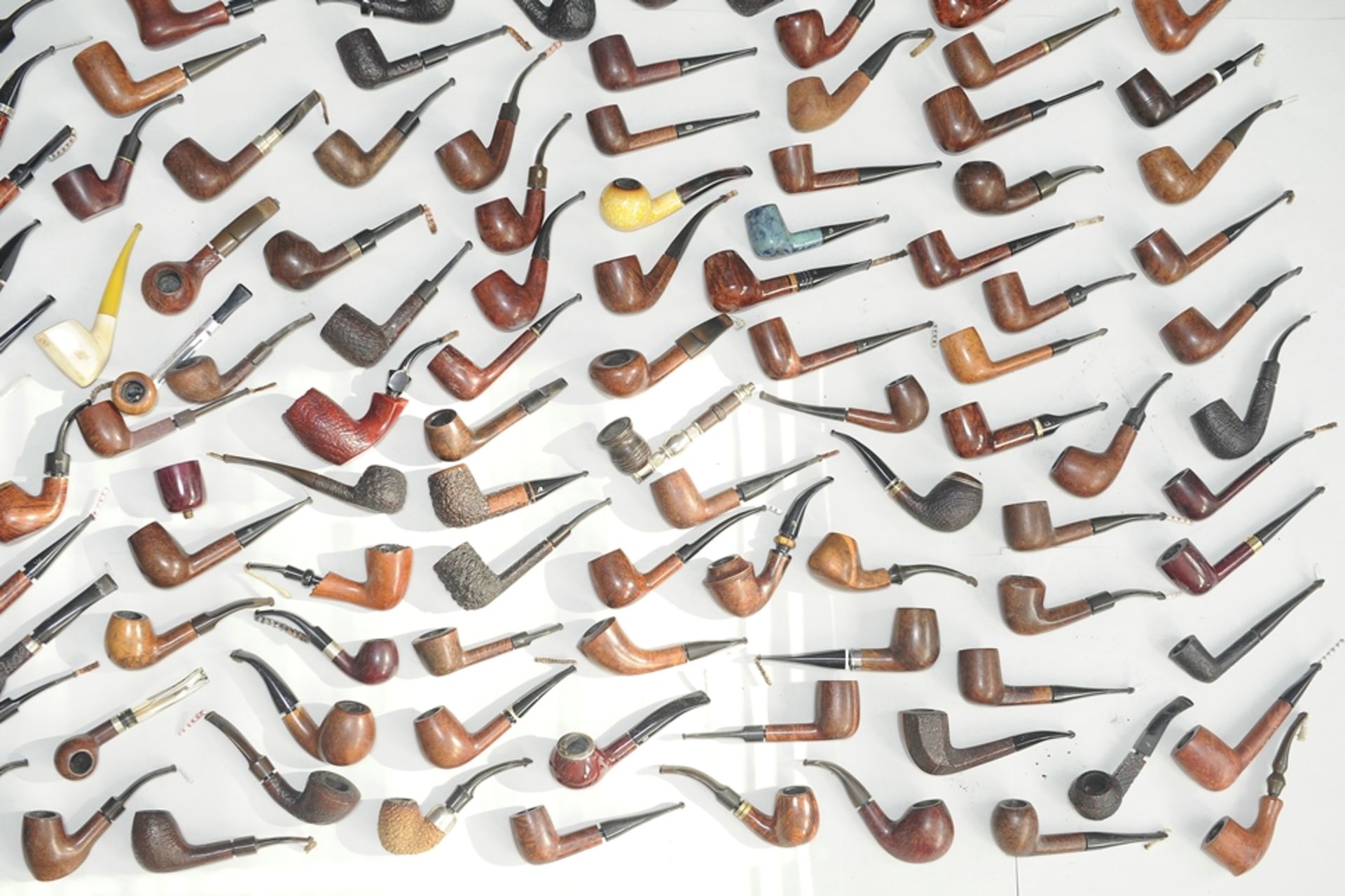 160teilige Sammlung verschiedener, ge(b)rauchter Pfeifen des 20./21. Jhdts., verschiedene Alter, Gr - Image 5 of 5