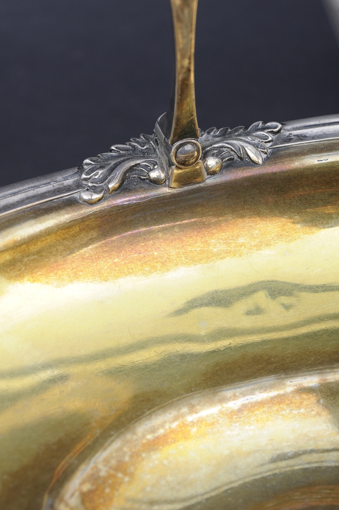 Große, gefußte, ovale Korbhenkelschale, 84 Zolotnik = 875er Silber, teilweise vergoldet, Beschaumei - Image 13 of 16