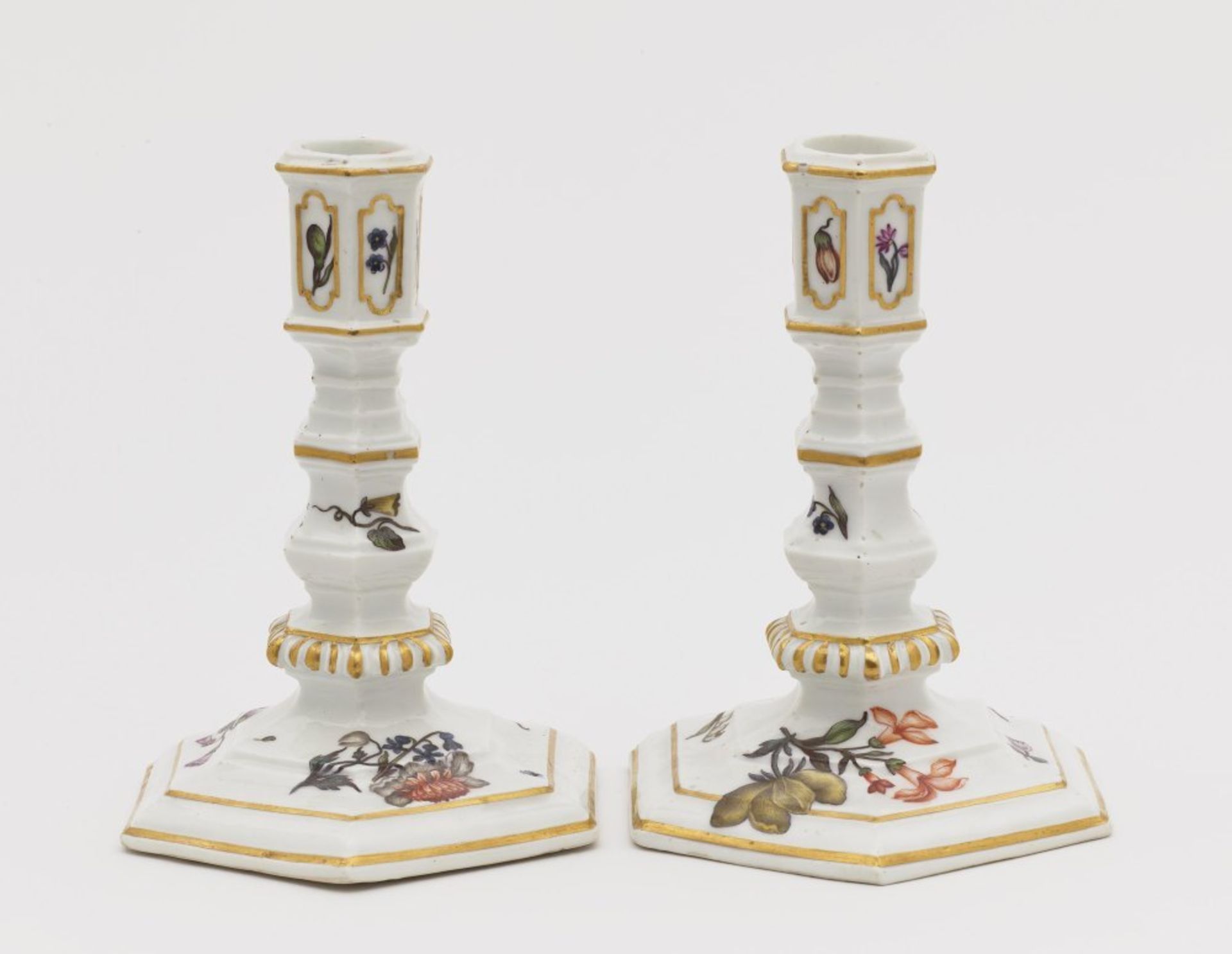 A pair of candlesticks  - Image 2 of 4