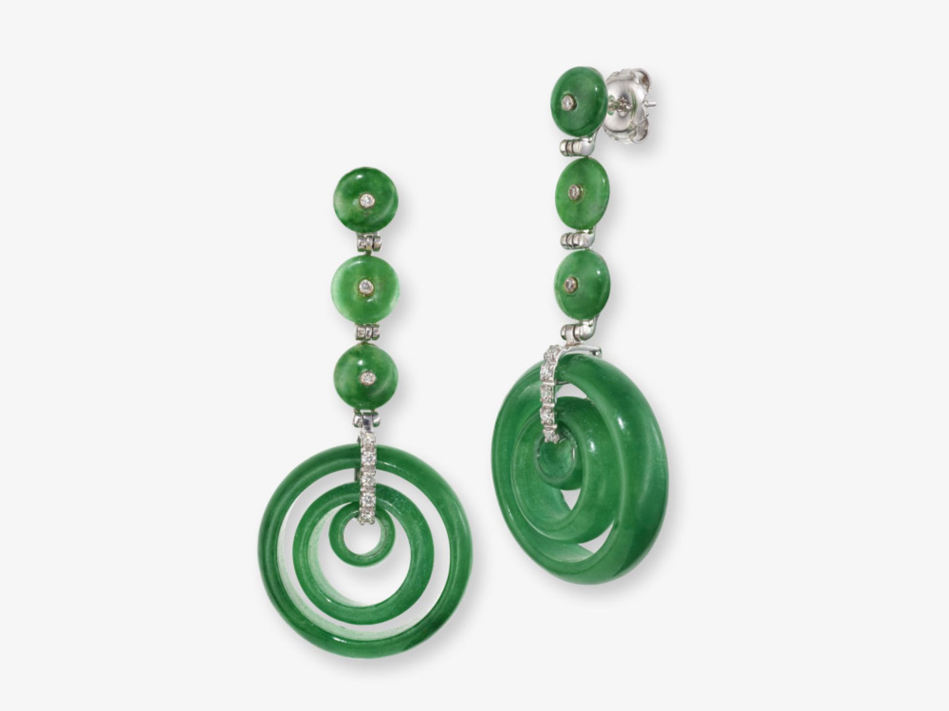 A pair of drop earrings decorated with fine green jade elements and brilliant-cut diamonds