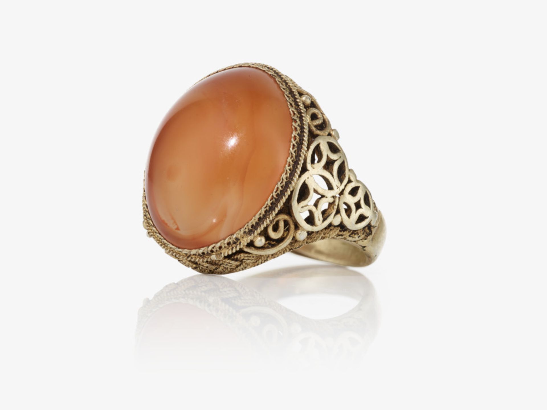 A necklace with rock crystal and carnelian, carnelian ring - Image 4 of 6