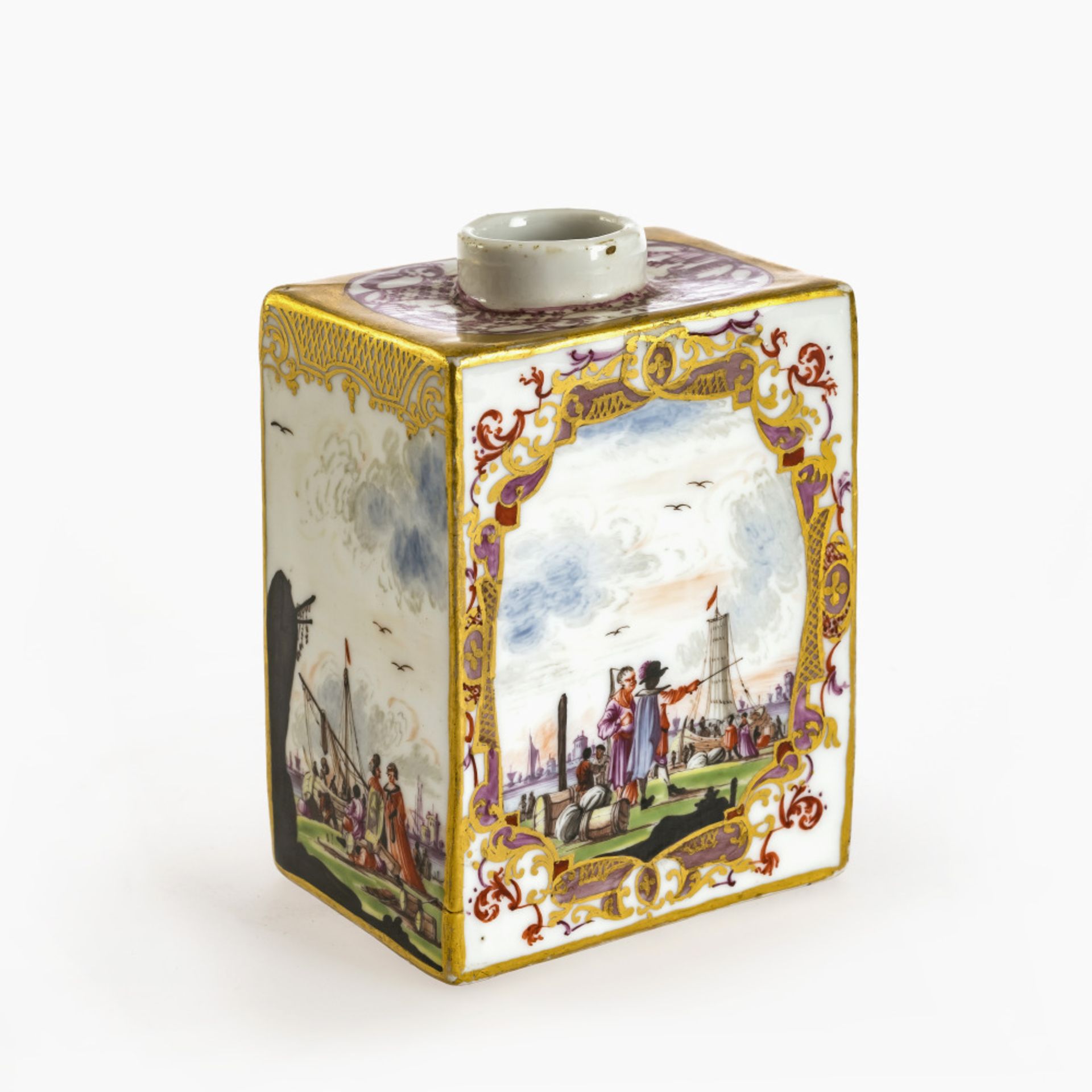 A tea caddy 