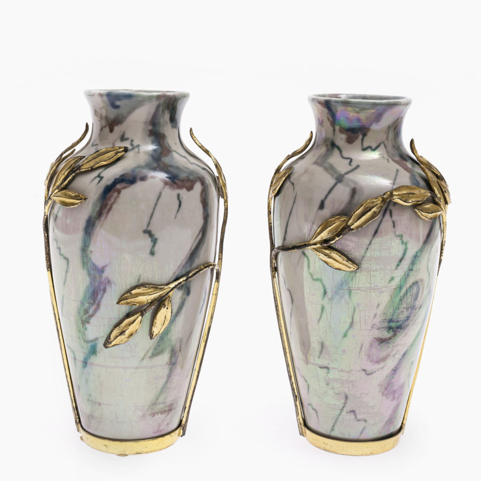 A pair of vases 