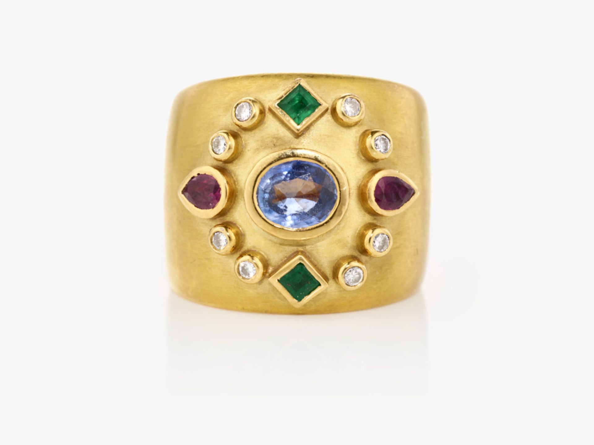 A ring with sapphire, rubies, emeralds and brilliant cut diamonds - Image 3 of 4