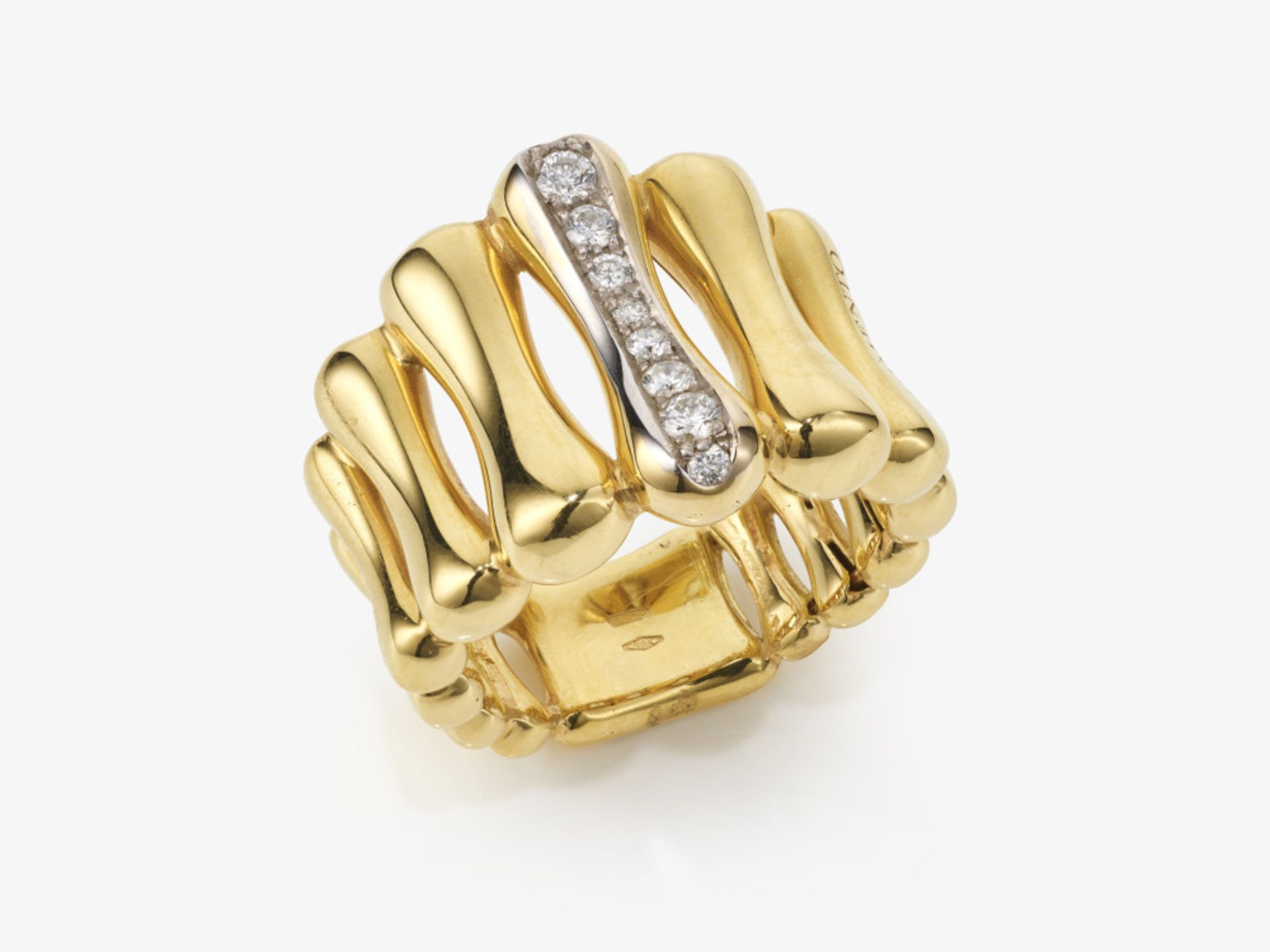 A ring with brilliant-cut diamonds - Image 2 of 4