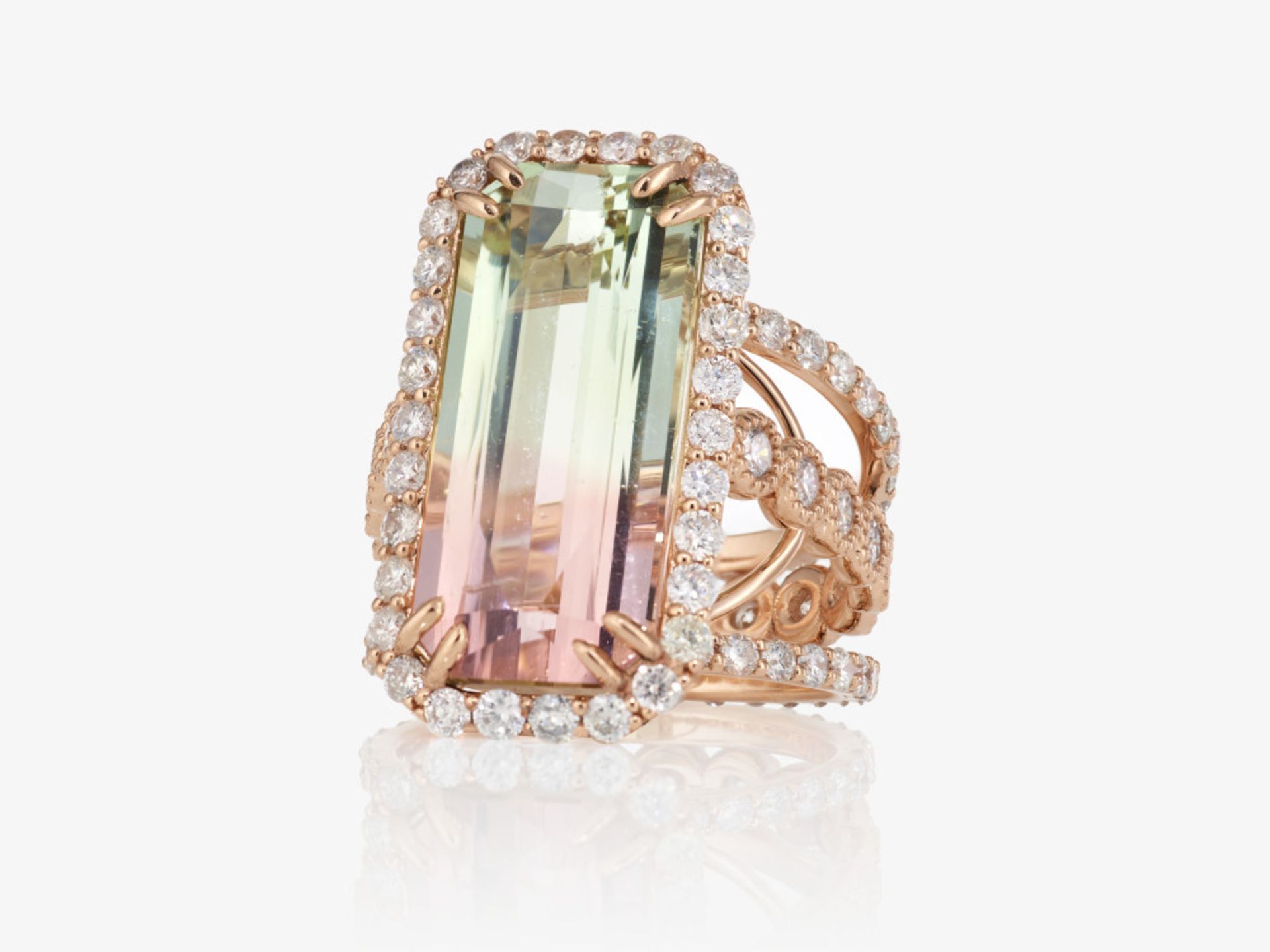 A ring with a tourmaline and brilliant-cut diamonds - Image 3 of 6