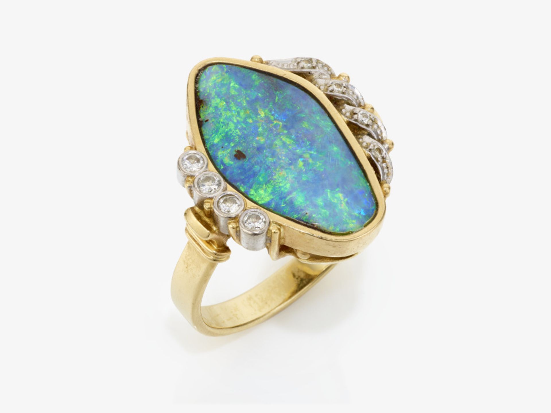 Ring mit Boulderopal und Brillanten