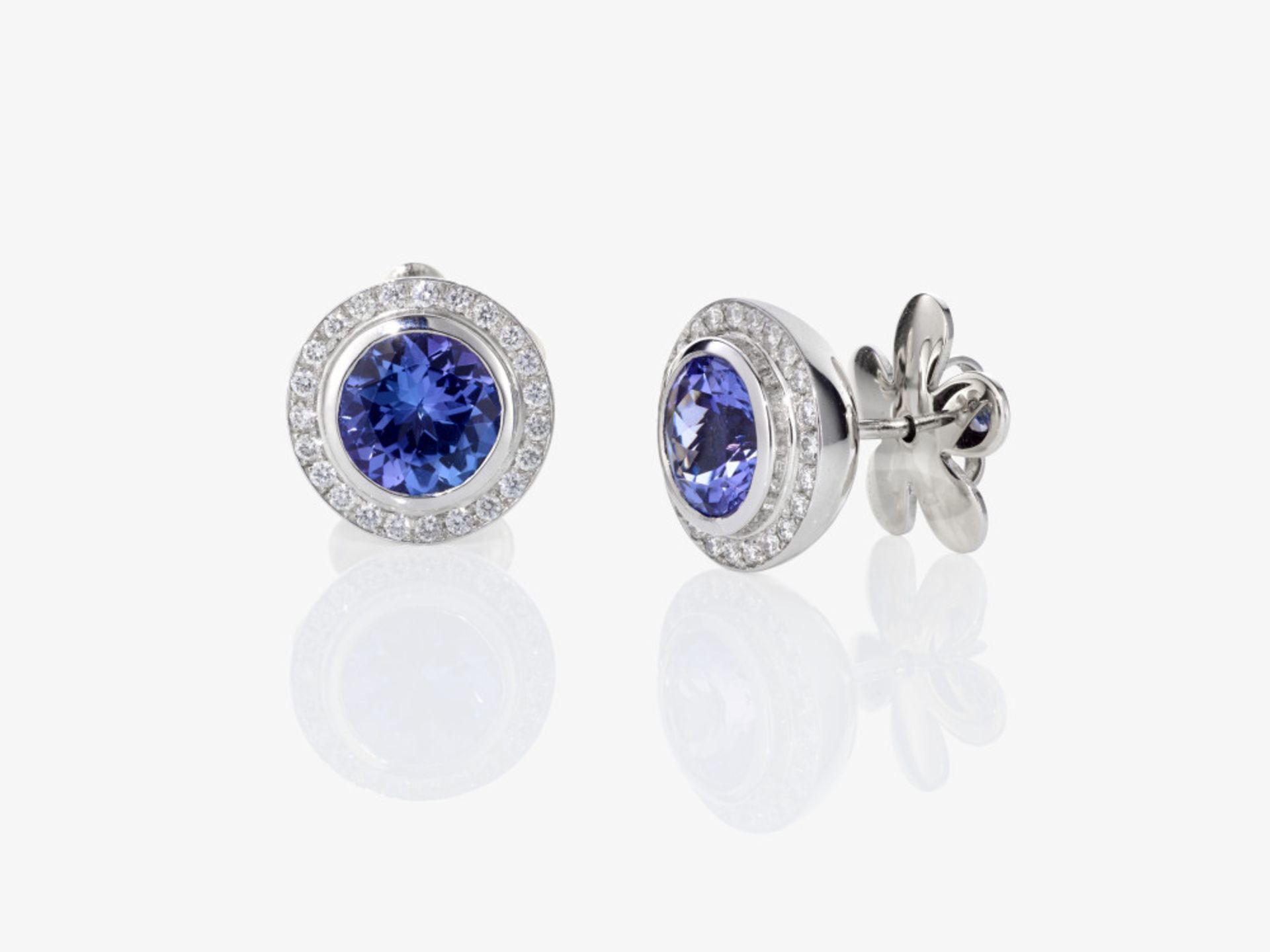 A pair of stud earrings decorated with tanzanites and brilliant-cut diamonds - Germany
