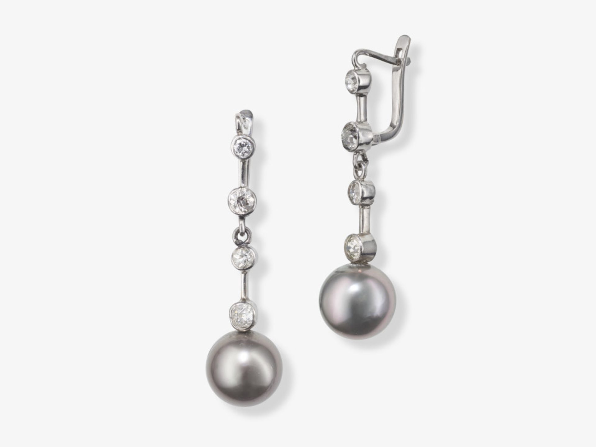 A pair of drop earrings decorated with South Sea Tahitian cultured pearls and diamonds - America, 19