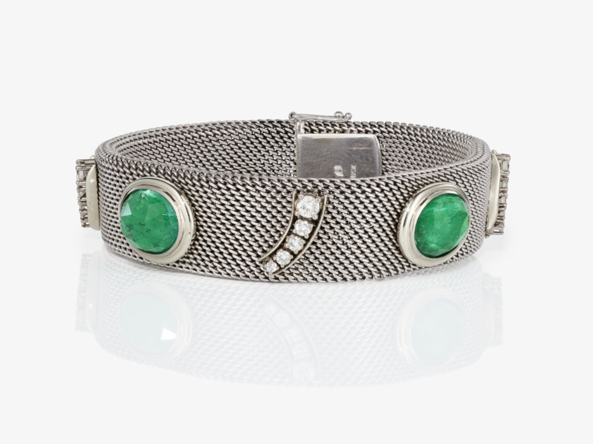 A bracelet with two emeralds and brilliant-cut diamonds - Germany, 1970s