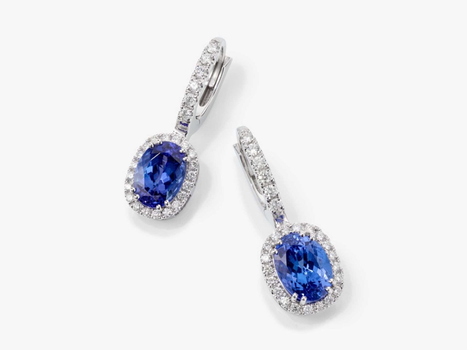 Classic drop earrings decorated with very fine tanzanites and brilliant-cut diamonds - Belgium, ANTW - Image 2 of 2