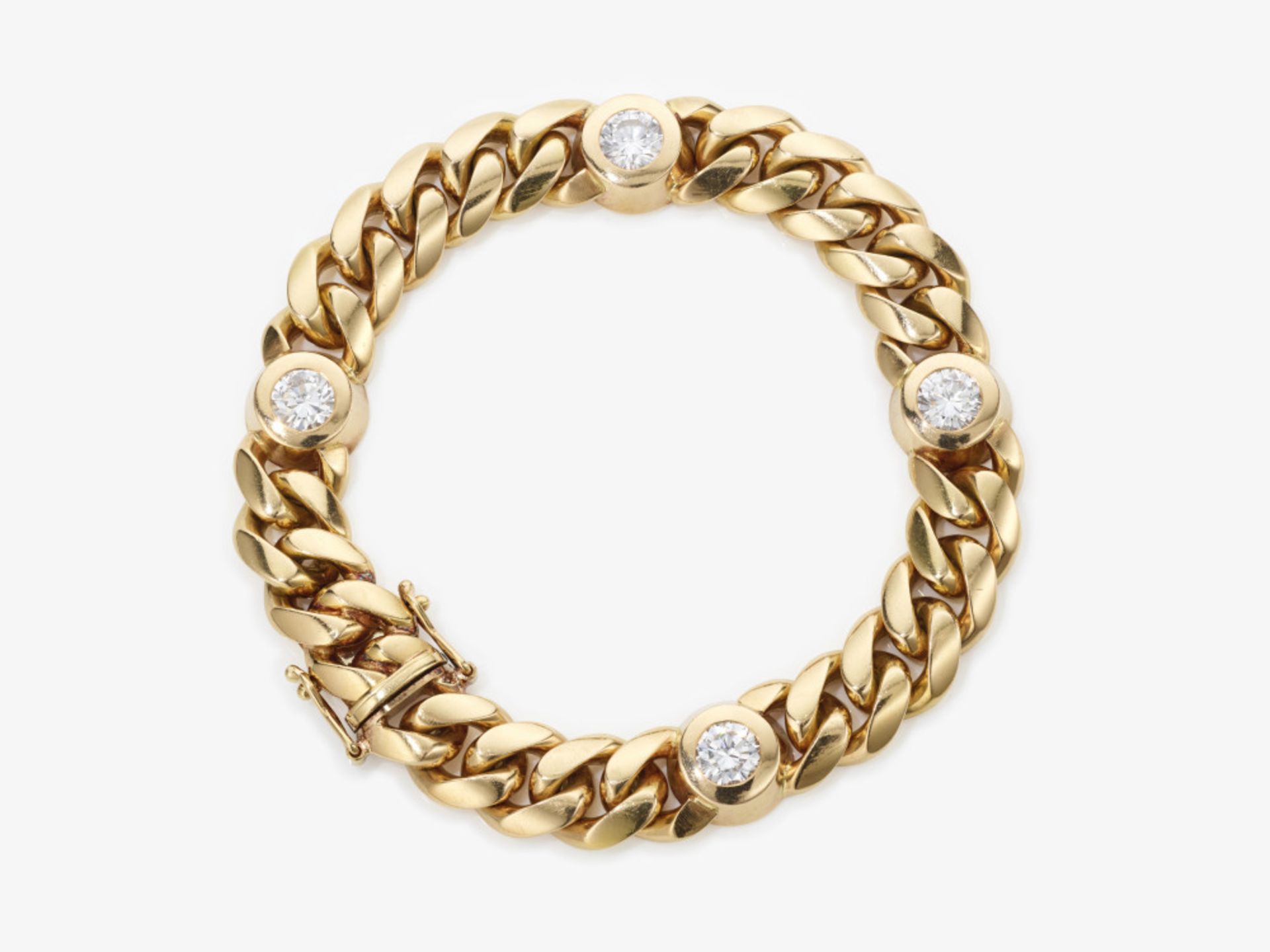 A bracelet with brilliant-cut diamonds