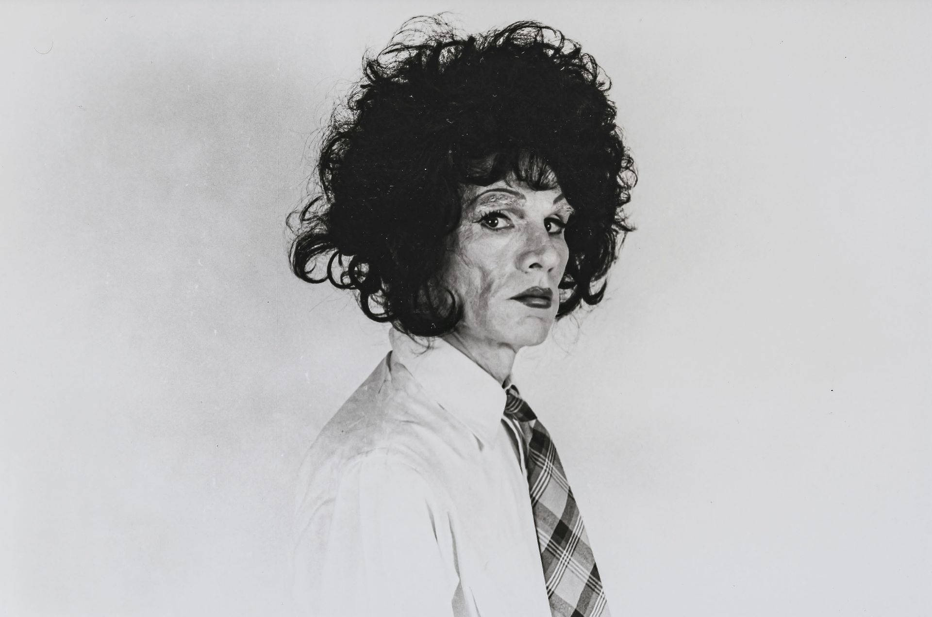 Christopher Makos - Andy Warhol with 6 different wigs from the Altered Images series. 1981/2001 - Image 3 of 7