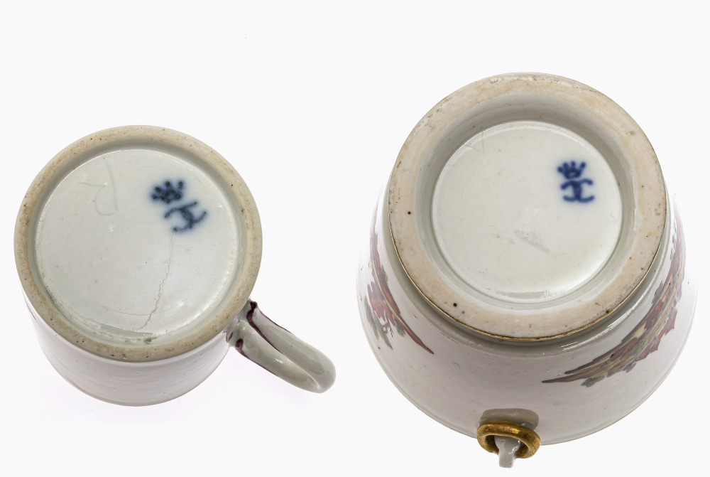 A coffee pot, sugar bowl and cup with saucer - Niderviller, 1774 - 1789 - Image 2 of 2