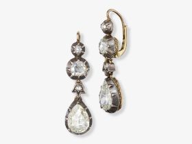 Ein Paar Ohrringe mit großen Diamantrosen - Lemberg, um 1880