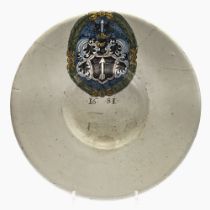 Breitrandplatte - Habaner Keramik (?), mit Datierung 1681