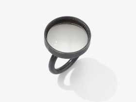 Ring mit Spiegelglas im Ringkopf - 2020, JIRO KAMATA