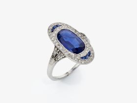 Ring mit kornblumenblauem Saphir und Diamanten - Wohl Frankreich, um 1925.