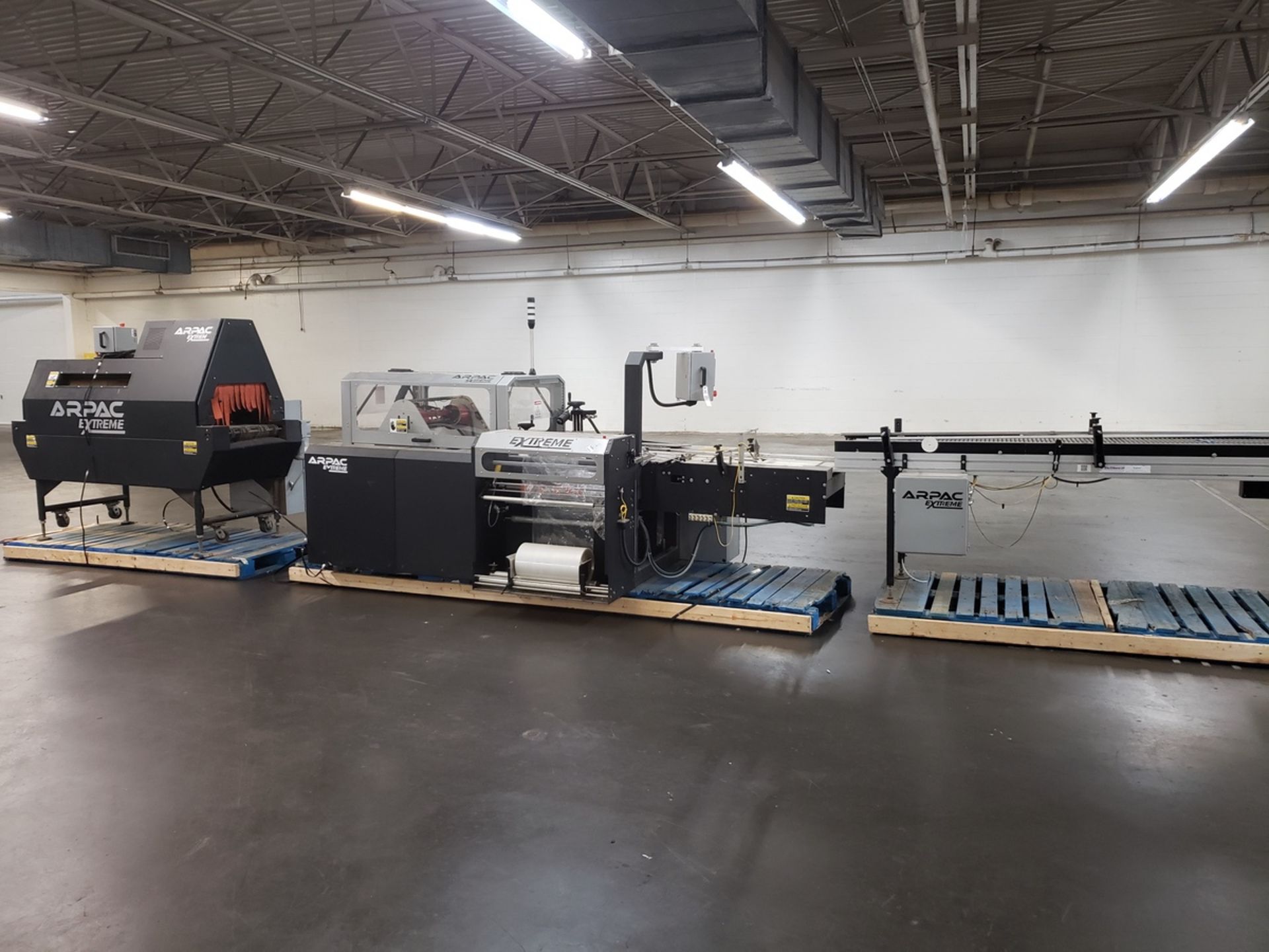 Arpac Extreme Horizontal Flow Wrapping System, M# XR-15-SBF, S/N 16195, W/ Heat Tunnel, M# XT-18, S/