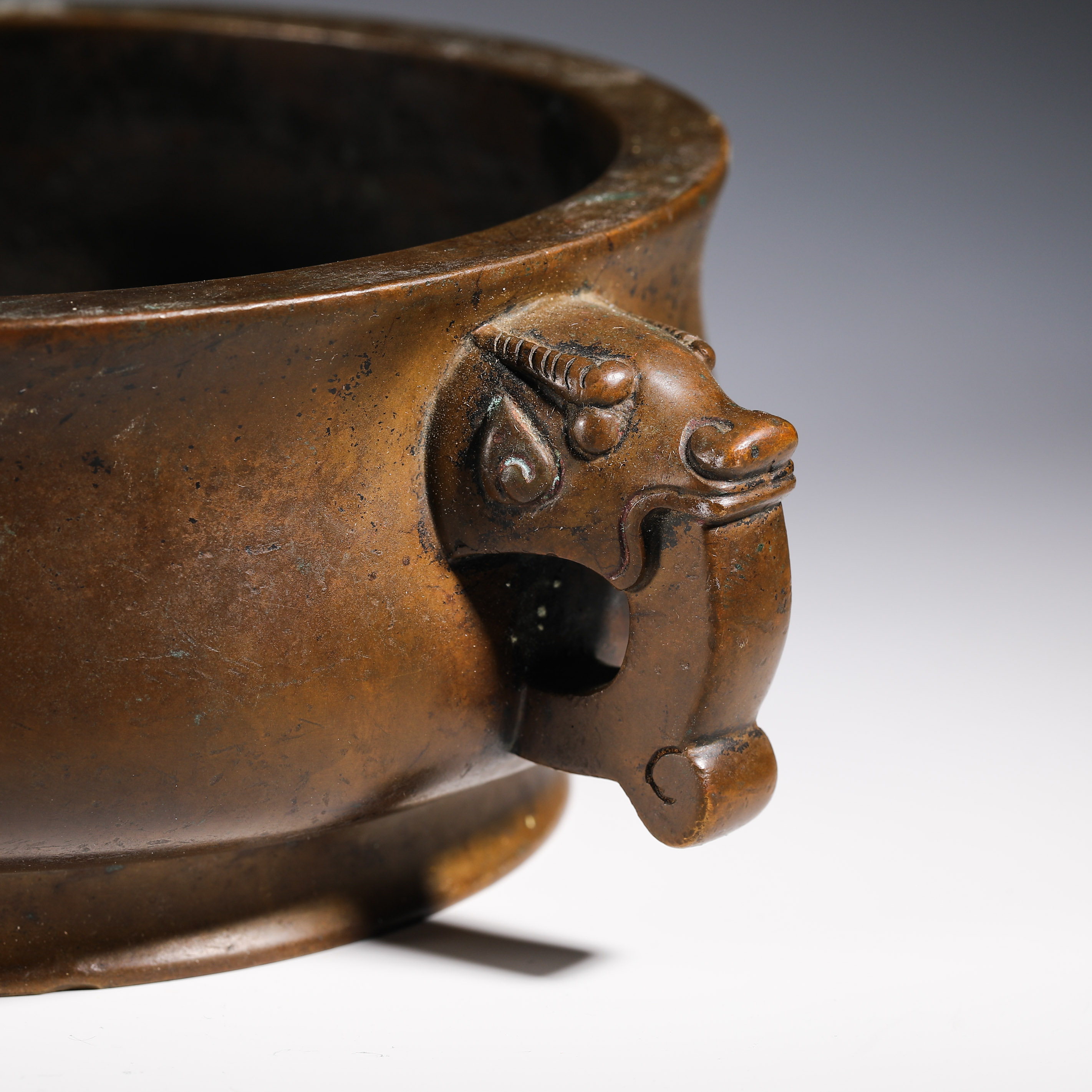 Qing dynasty Xuande incense burner - Image 3 of 9