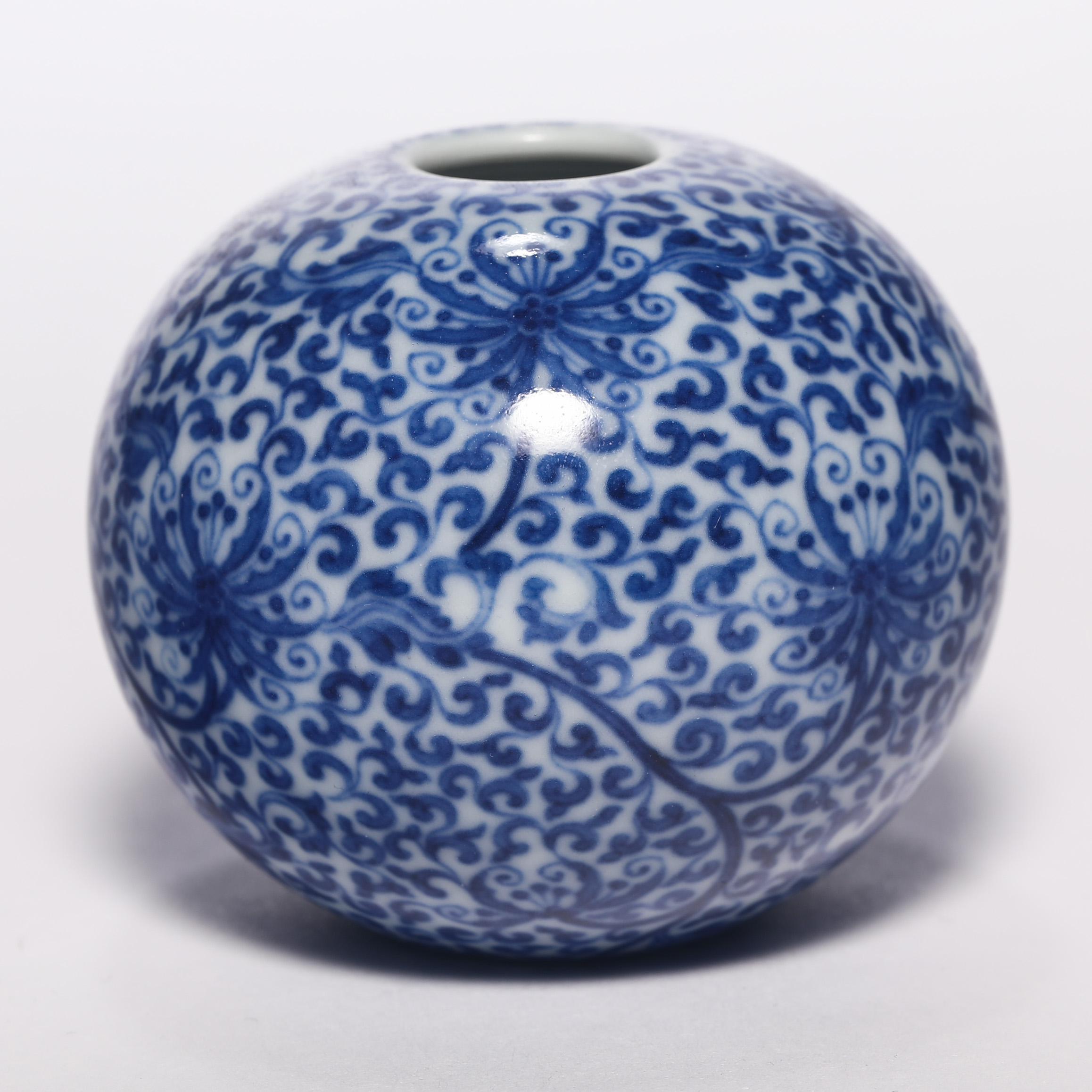 Qing dynasty blue-and-white lotus water bowl - Image 3 of 6