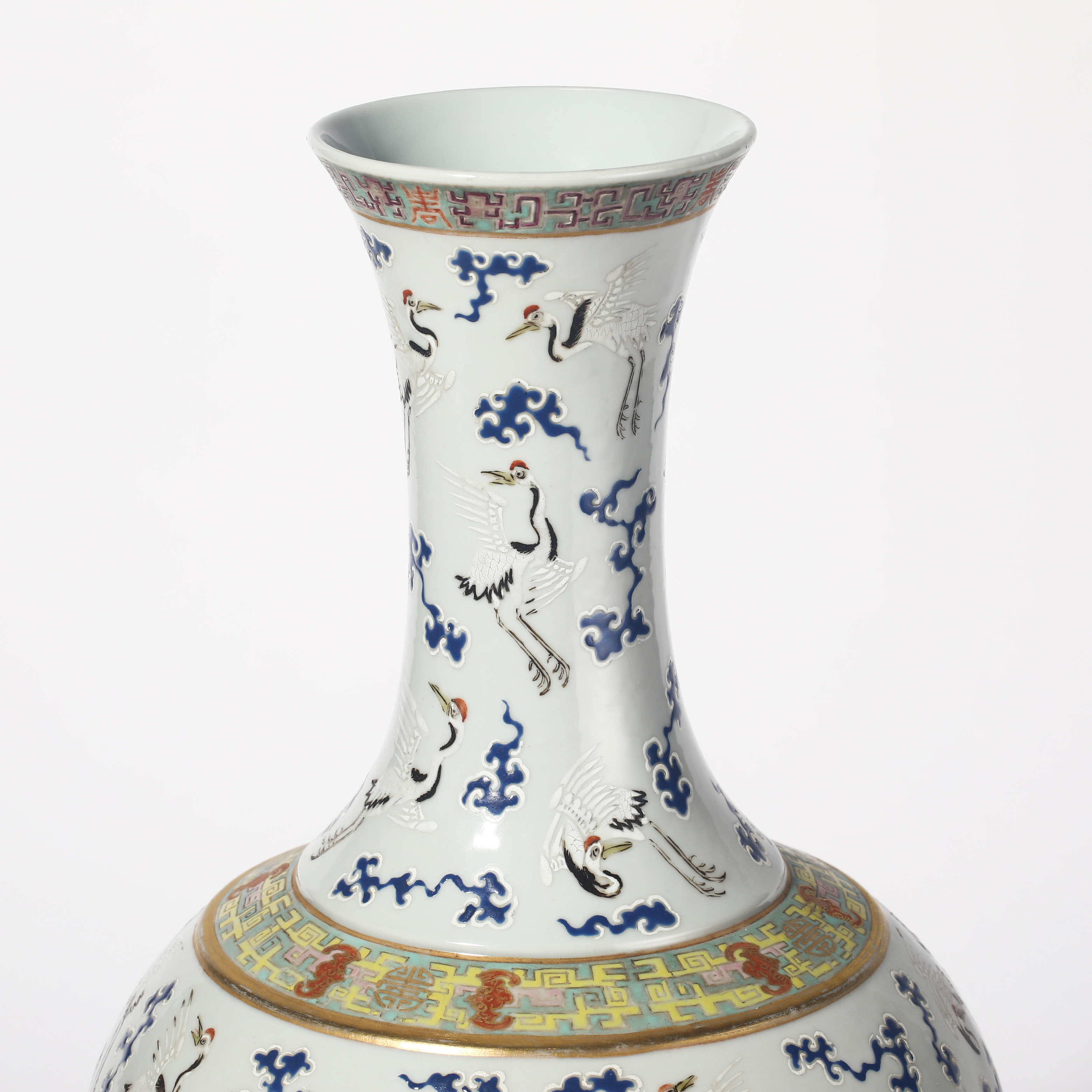 Qing dynasty pastel cloud crane pattern ornamental bottle - Image 4 of 10