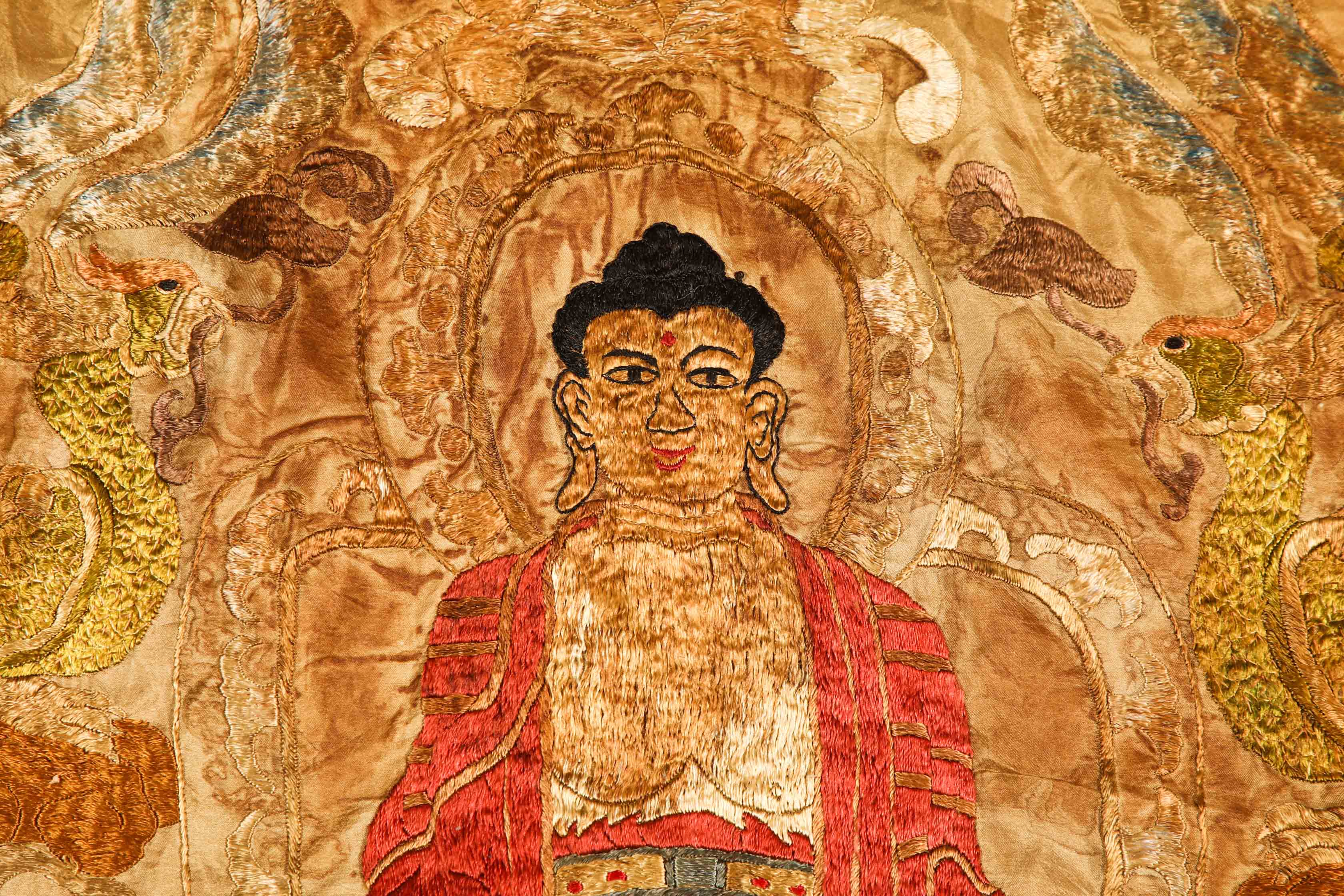 Qing dynasty embroidered thangka - Image 4 of 9