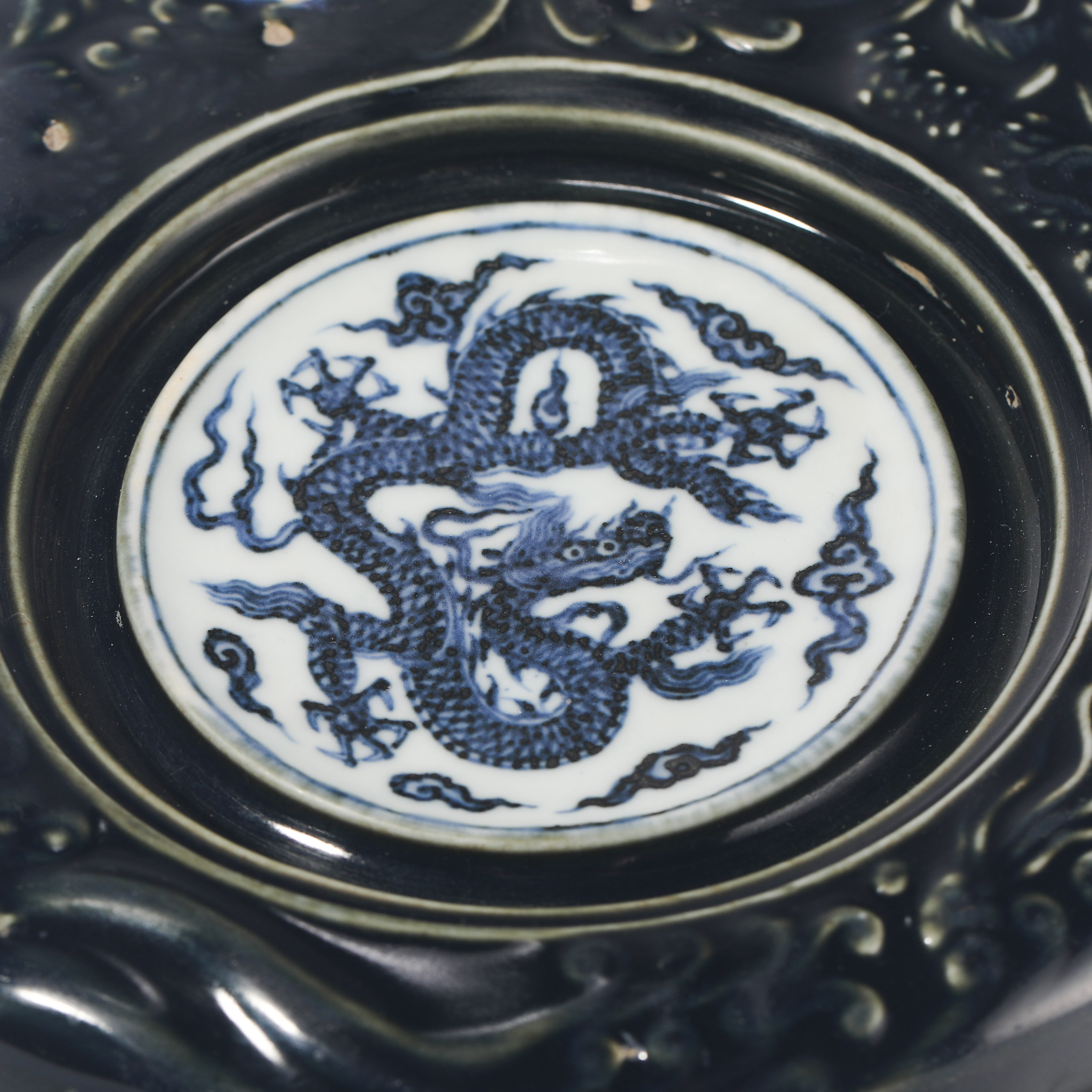 Qing dynasty blue and white porcelain dragon pattern washing - Image 2 of 9