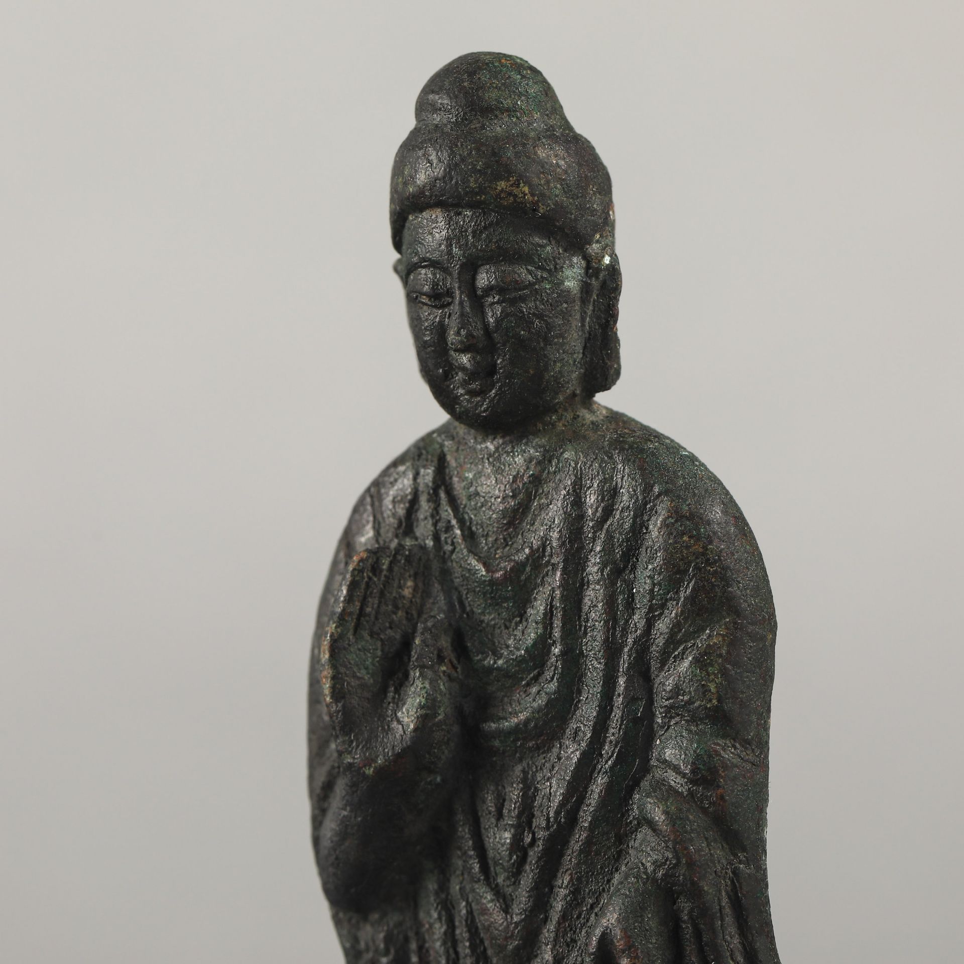 Northern Qi period  Bronze Buddha statue - Bild 8 aus 11