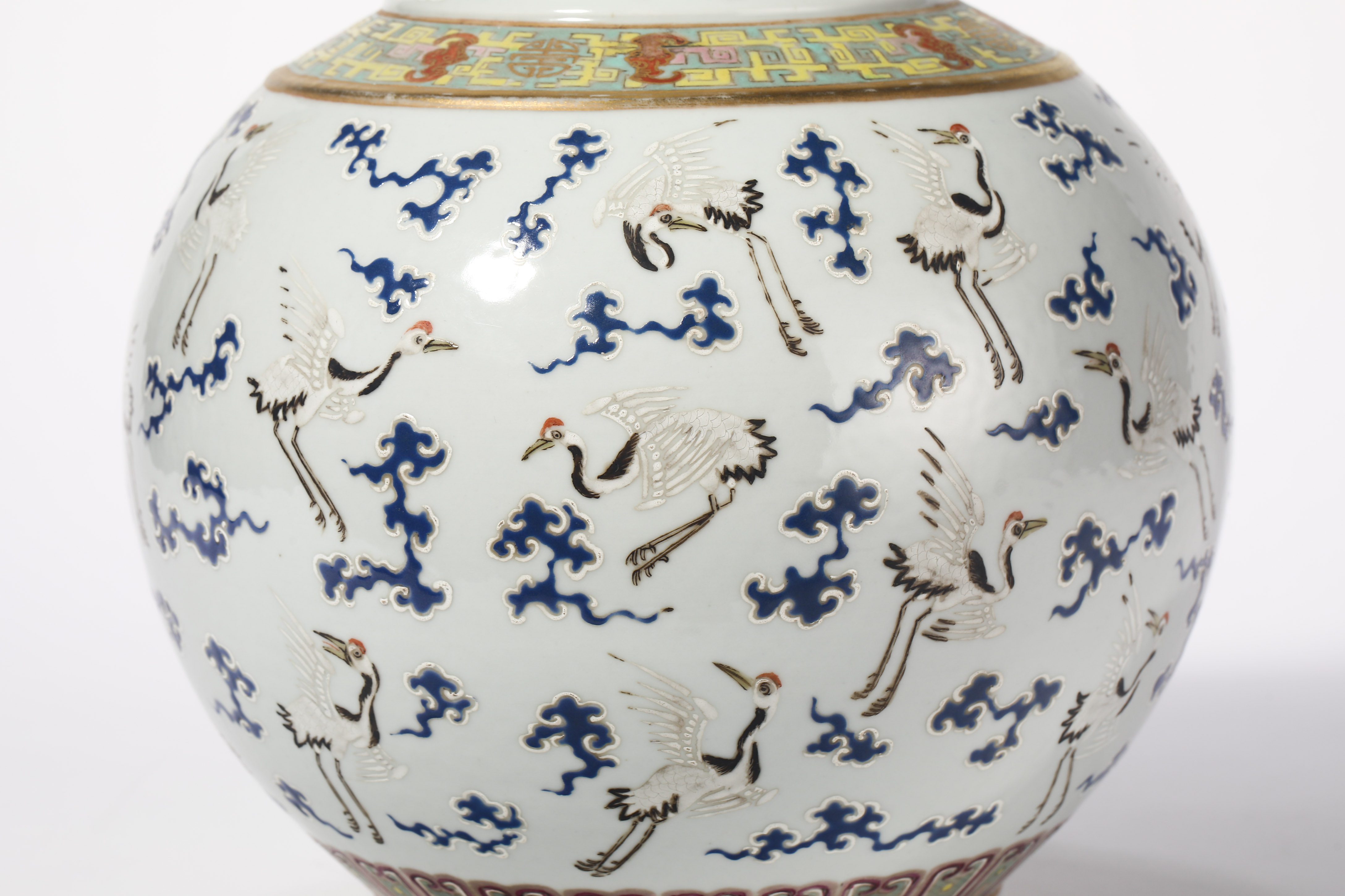Qing dynasty pastel cloud crane pattern ornamental bottle - Image 2 of 10