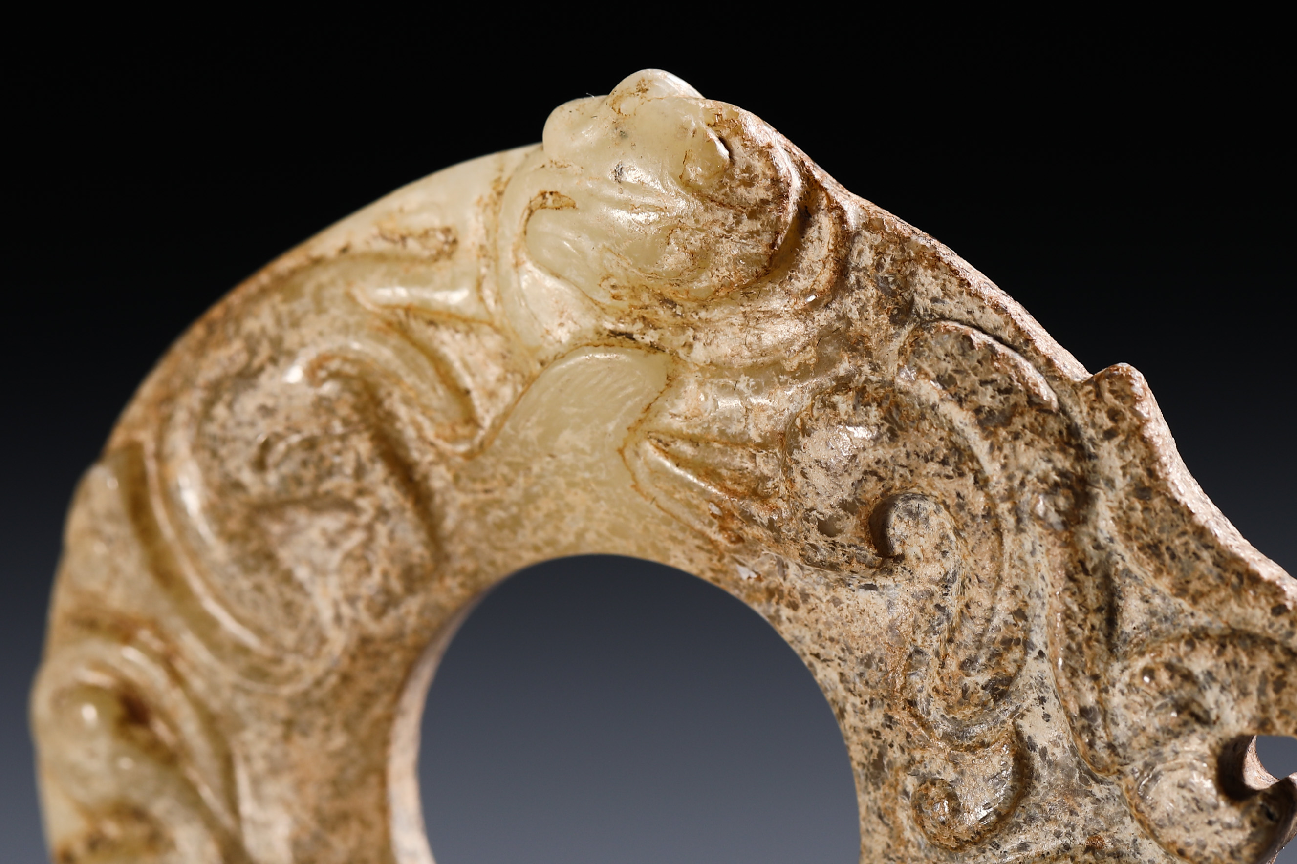 Han Dynasty Red Dragon Jade Bi - Image 3 of 6