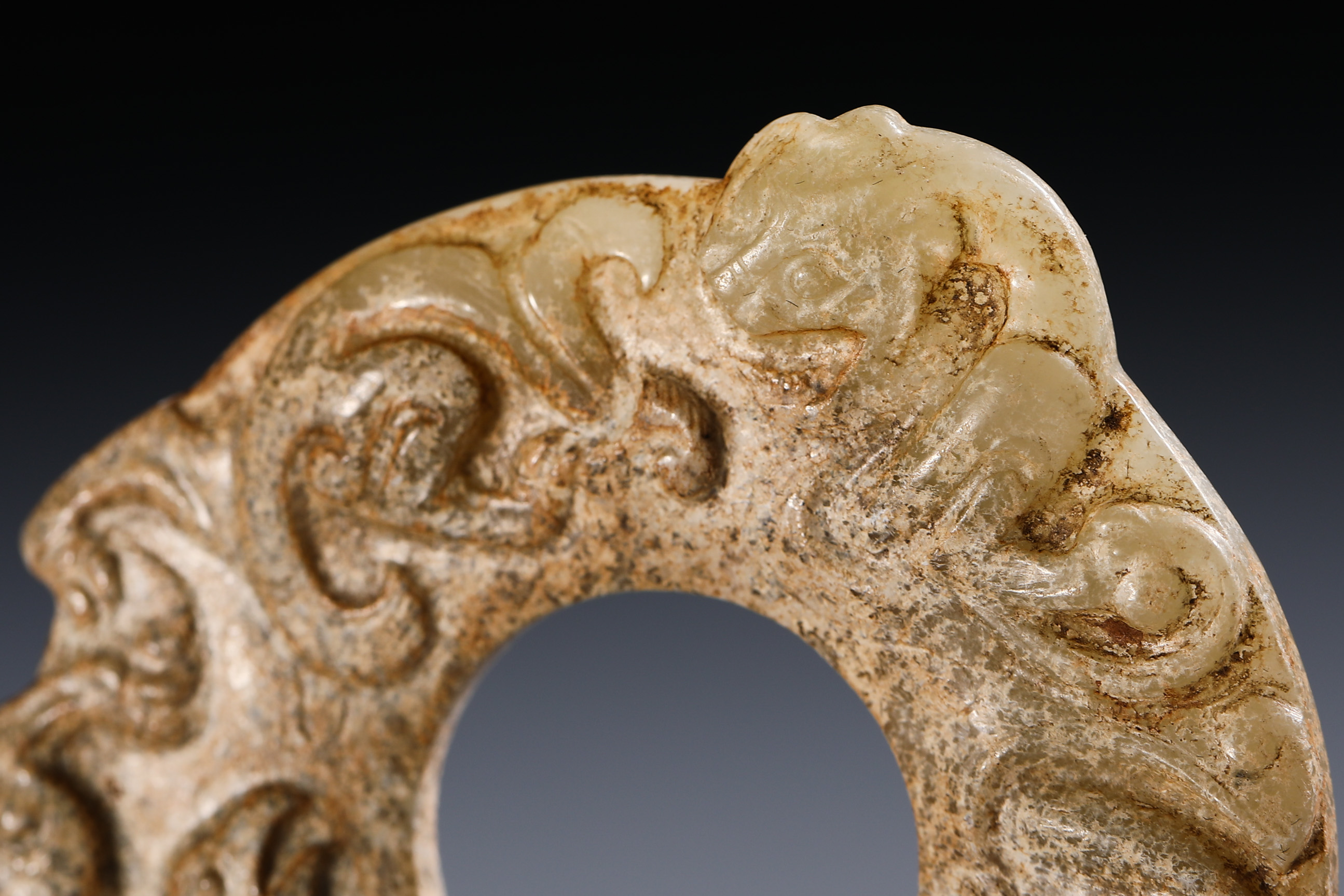 Han Dynasty Red Dragon Jade Bi - Image 4 of 6