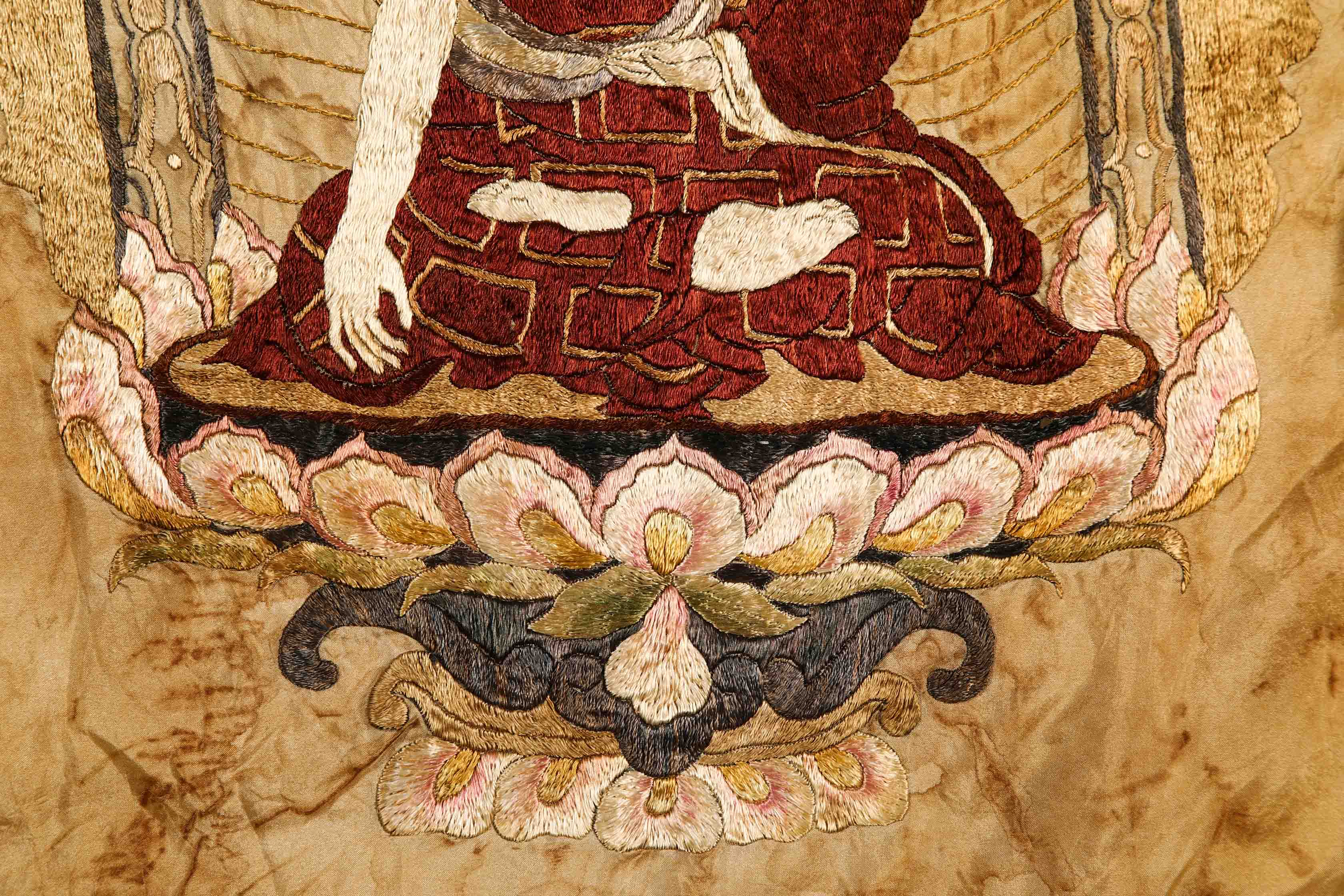 Qing dynasty embroidered thangka - Image 4 of 9