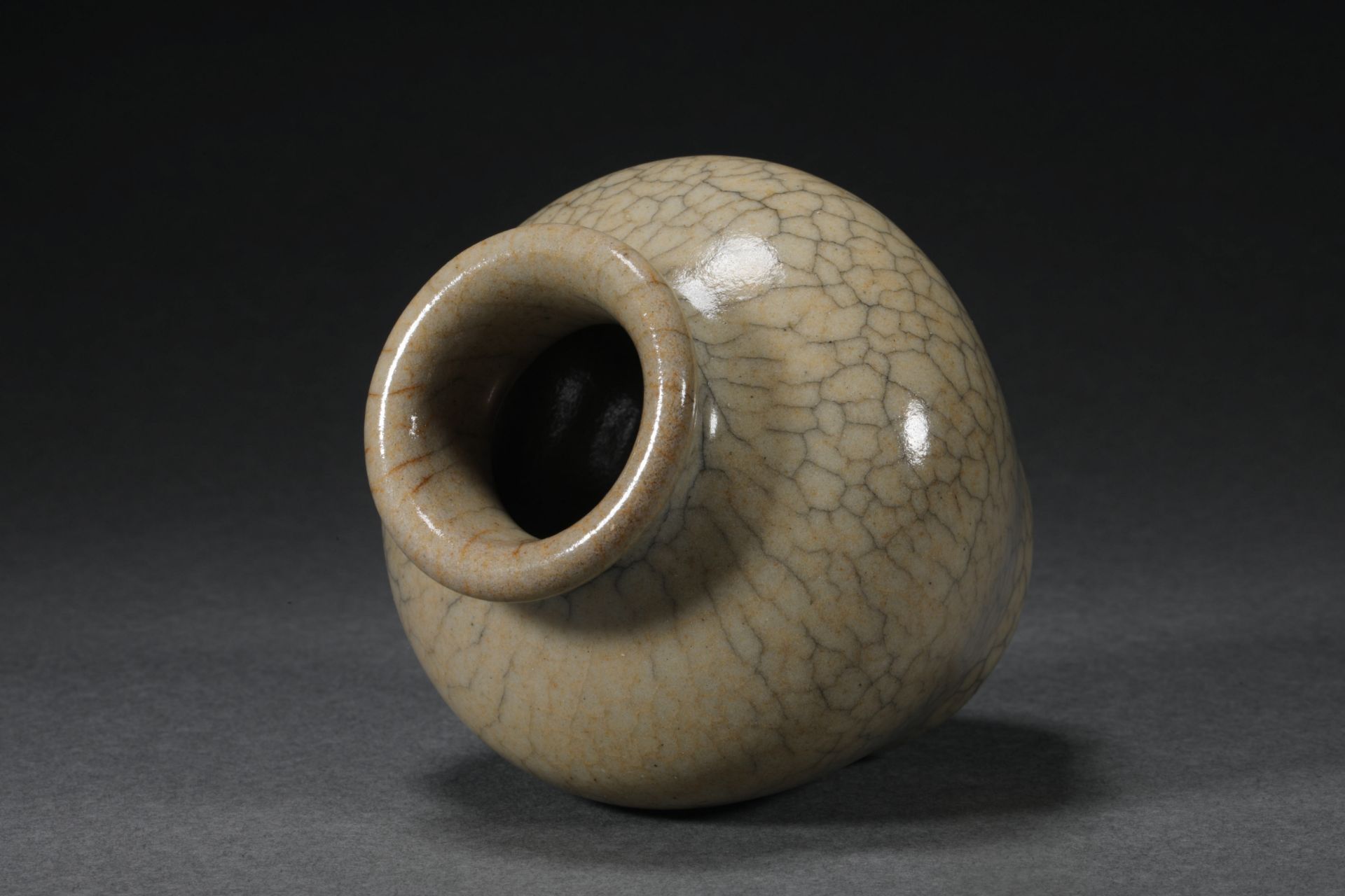 Qing dynasty Ge glaze small jar - Image 3 of 7