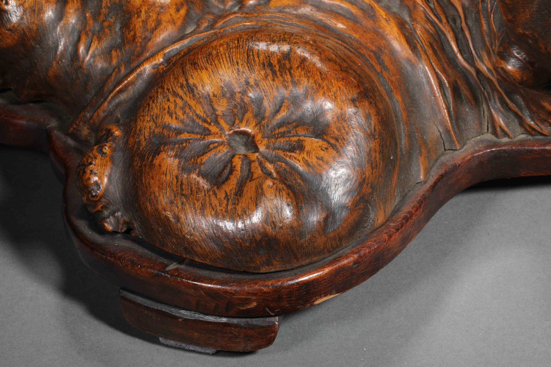 Qing dynasty mahogany root carved arrangement - Bild 3 aus 11